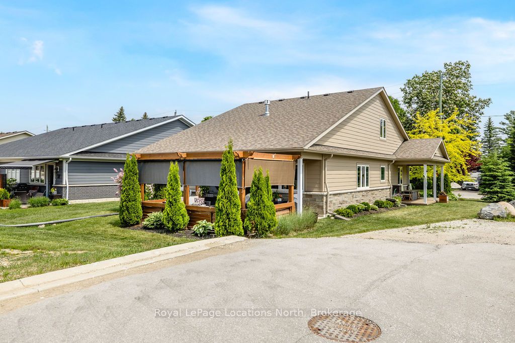 43 Napier Street W Property Photo 29