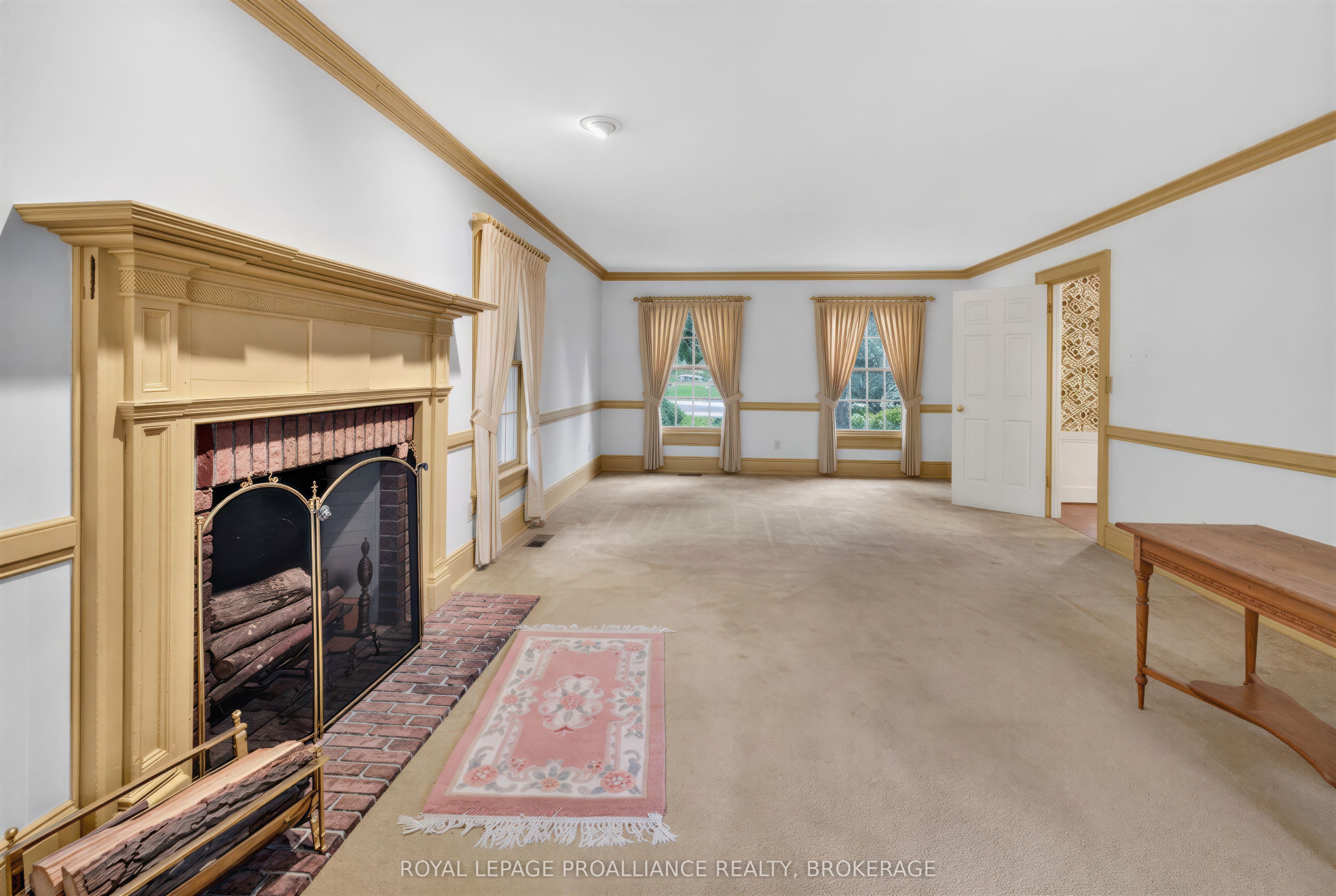 110 Lakeshore Boulevard Property Photo 8