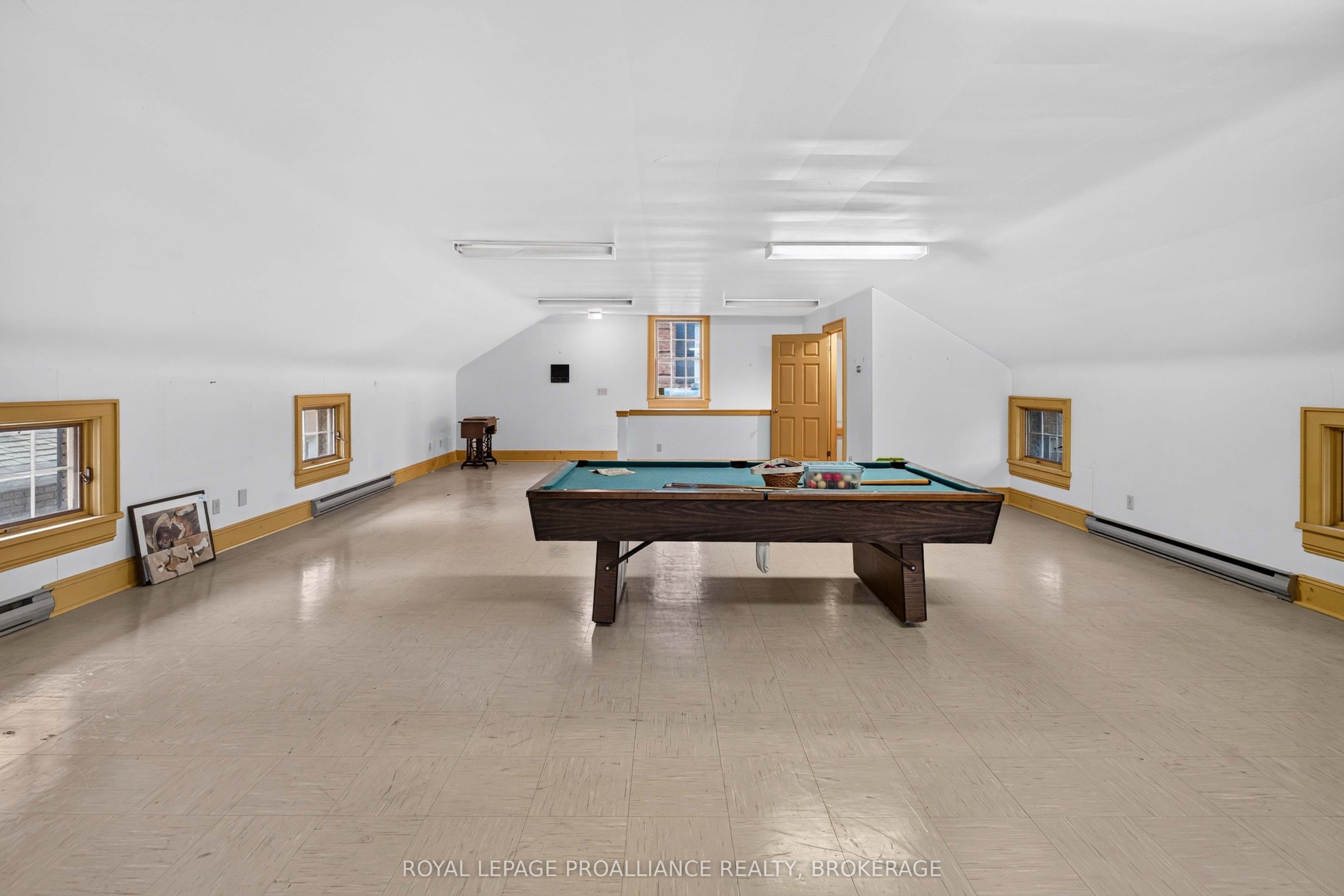 110 Lakeshore Boulevard Property Photo 22