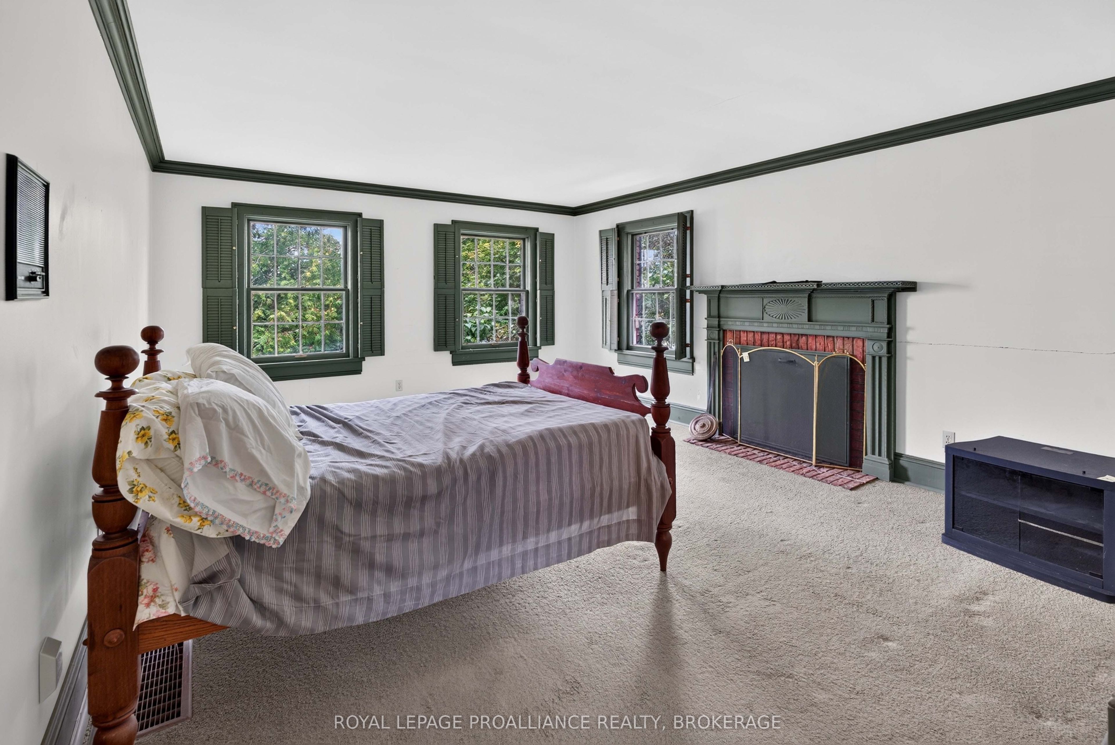 110 Lakeshore Boulevard Property Photo 26