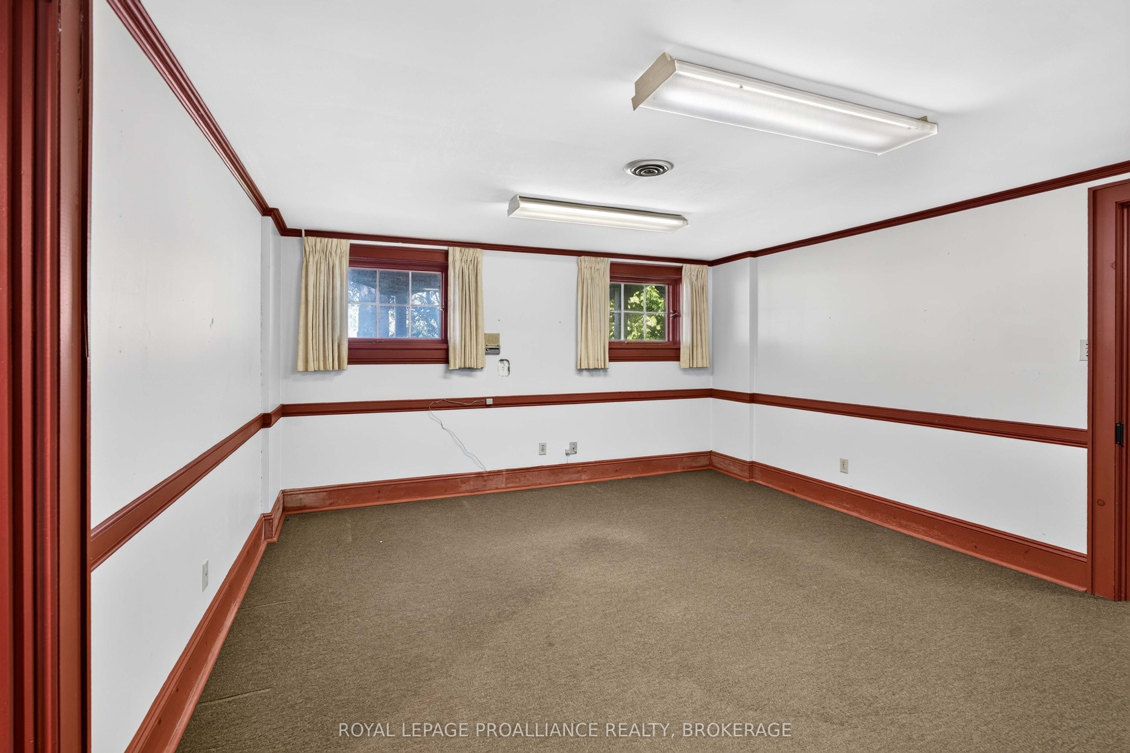 110 Lakeshore Boulevard Property Photo 35