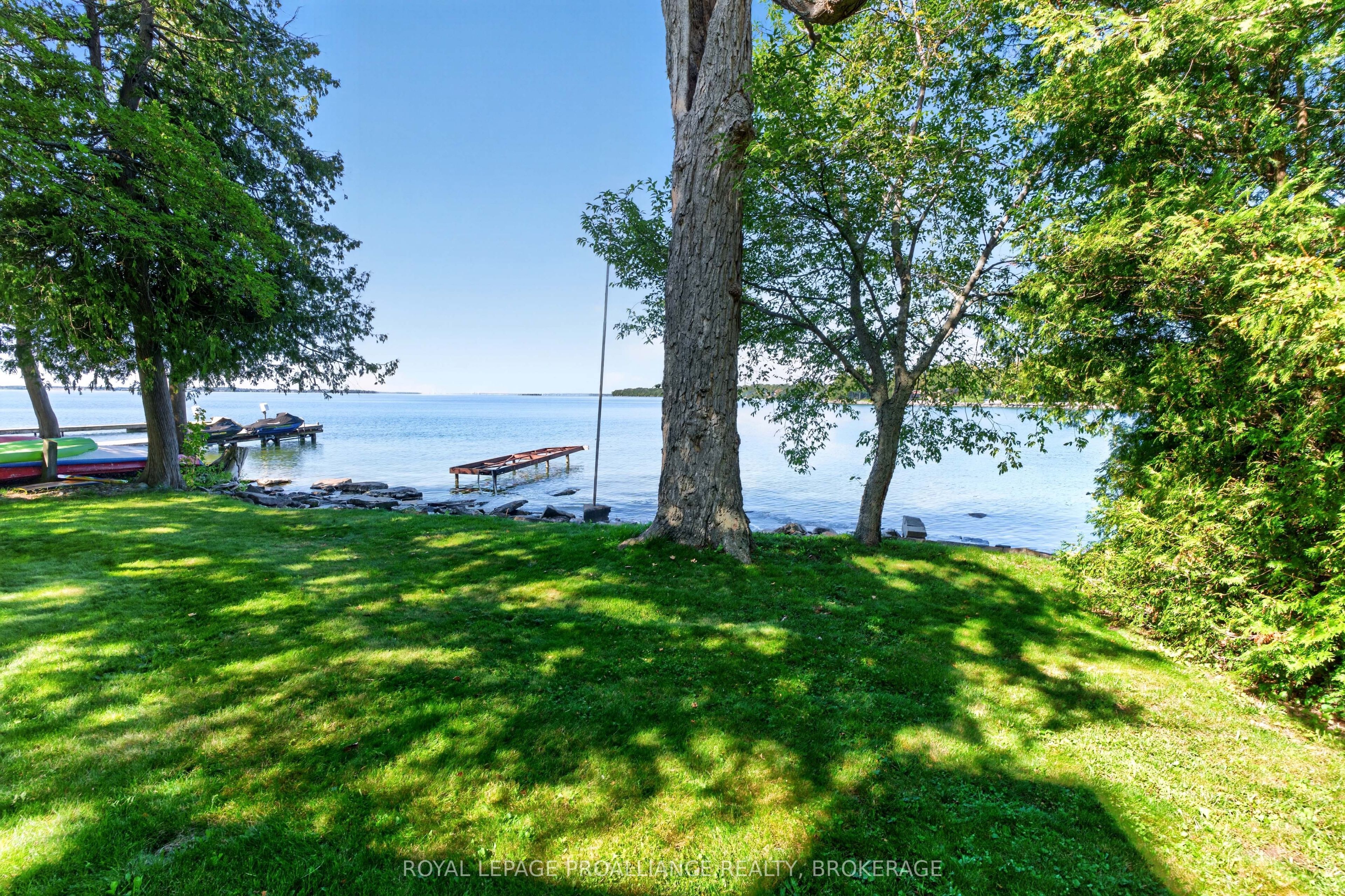 110 Lakeshore Boulevard Property Photo 39