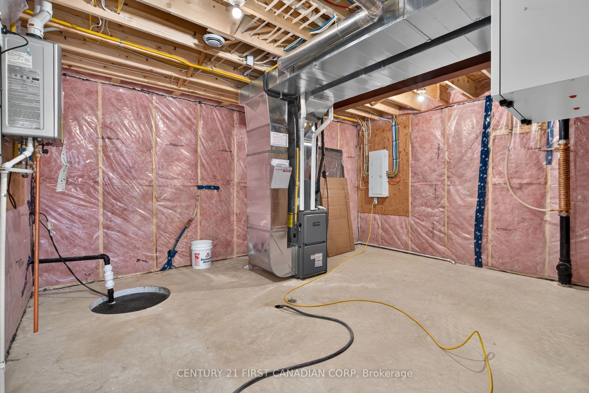 430 Head Street N 4 Property Photo 30