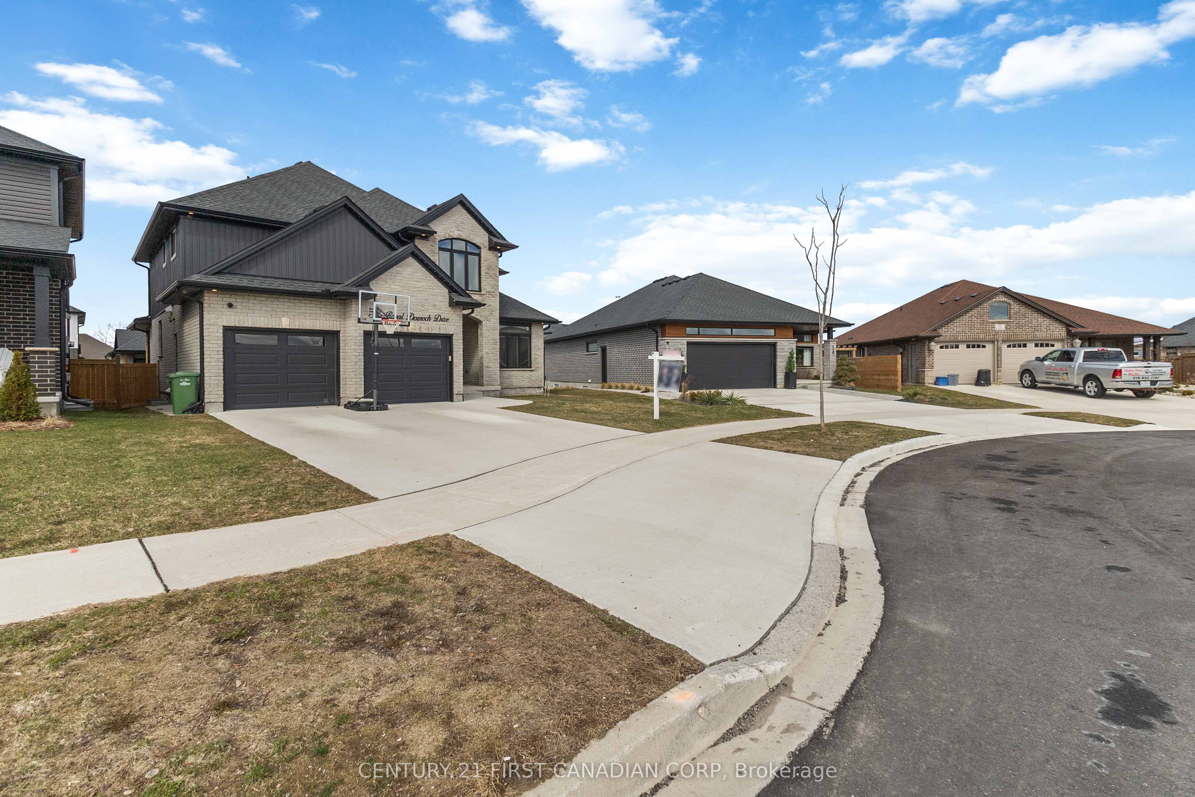 52 Royal Dornoch Drive Property Photo 2