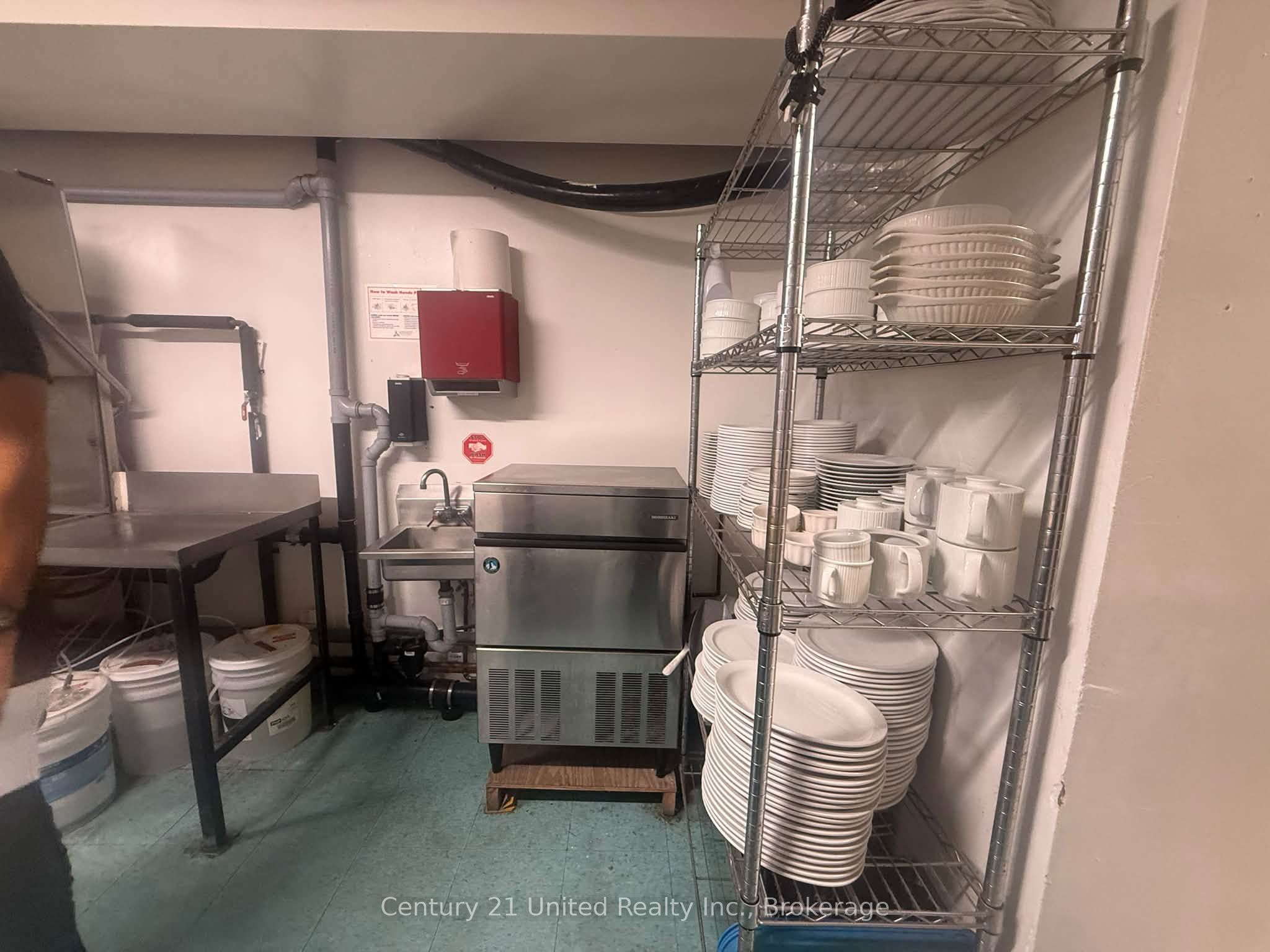 95 King Street W Property Photo 13