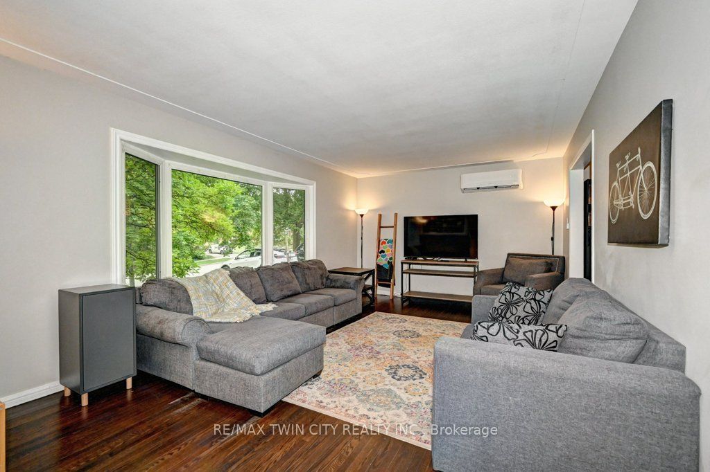 163 Chelford Crescent Property Photo 7