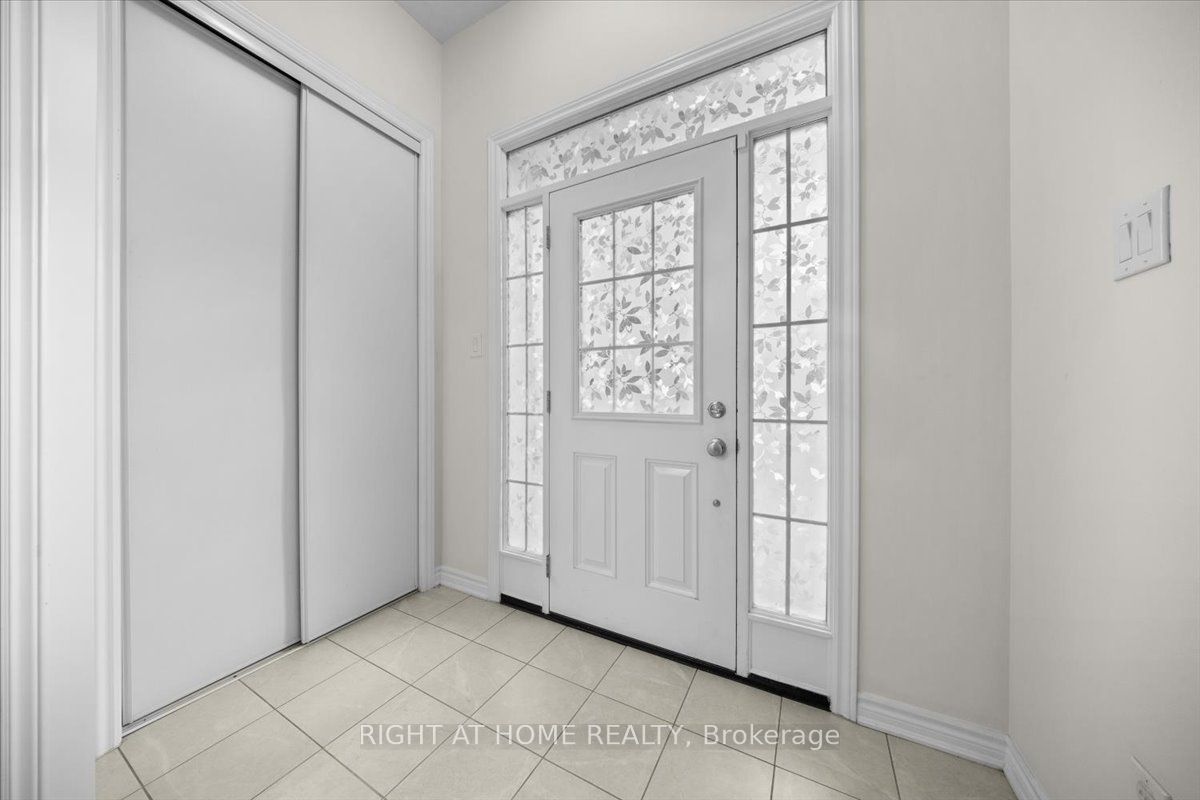 605 Silver Spruce Way Property Photo 4