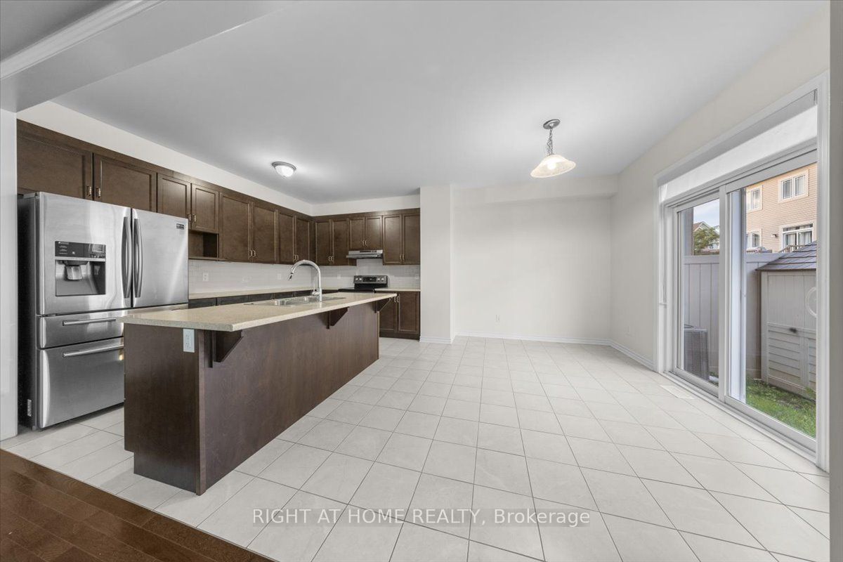 605 Silver Spruce Way Property Photo 12