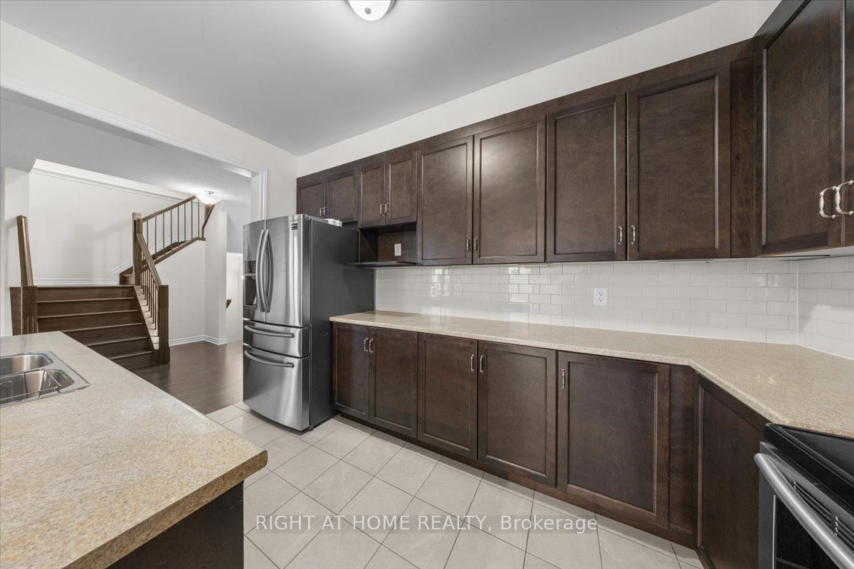 605 Silver Spruce Way Property Photo 14