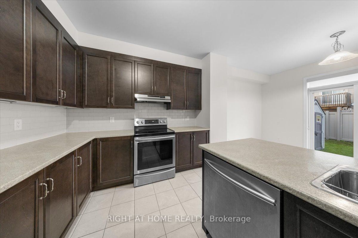 605 Silver Spruce Way Property Photo 16