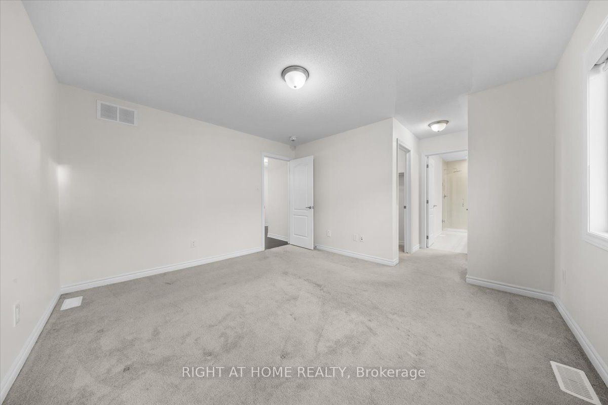 605 Silver Spruce Way Property Photo 22