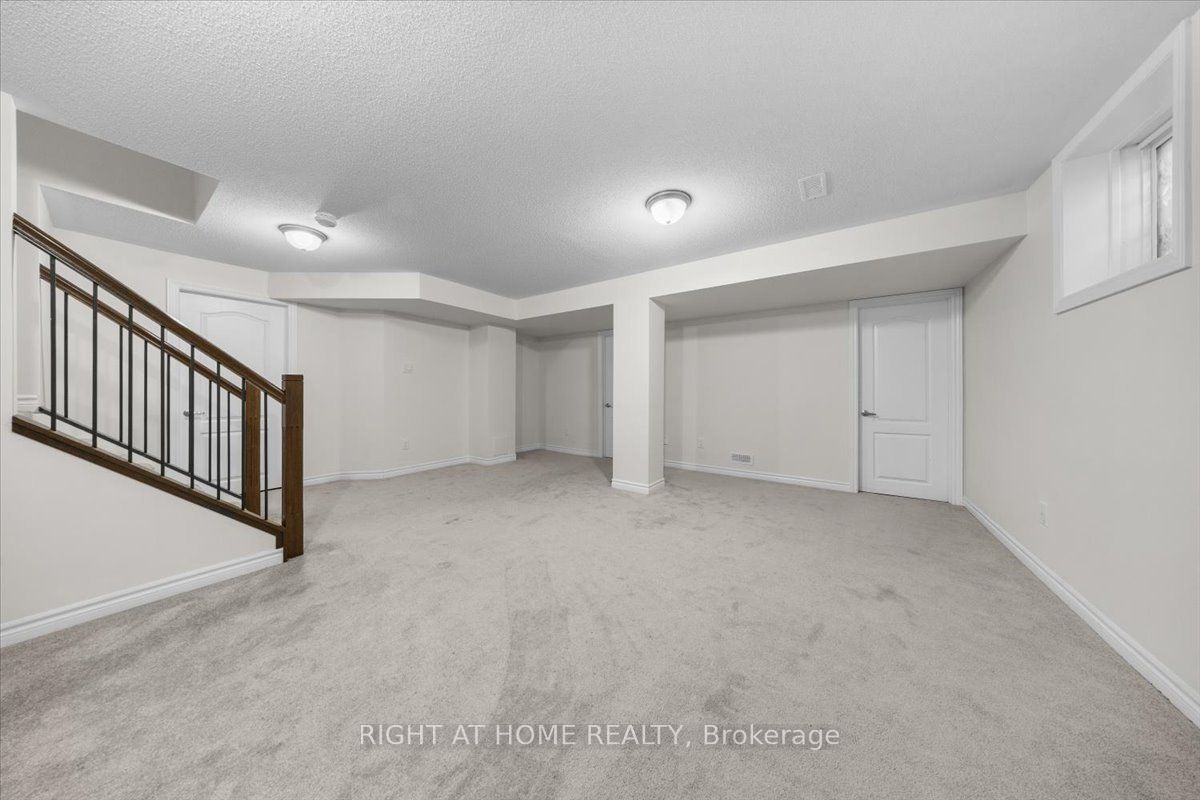 605 Silver Spruce Way Property Photo 31