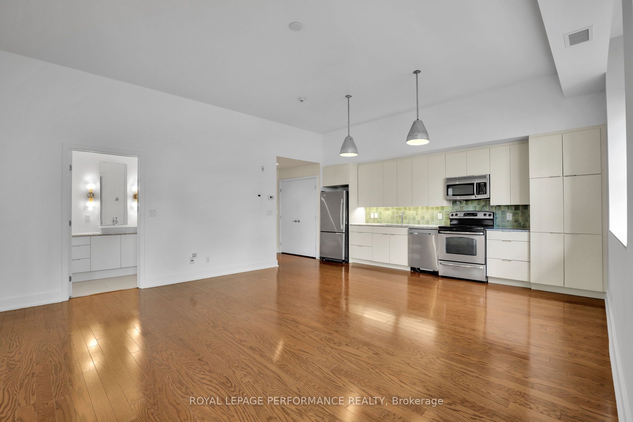 345 St. Denis Street 117 Property Photo 9