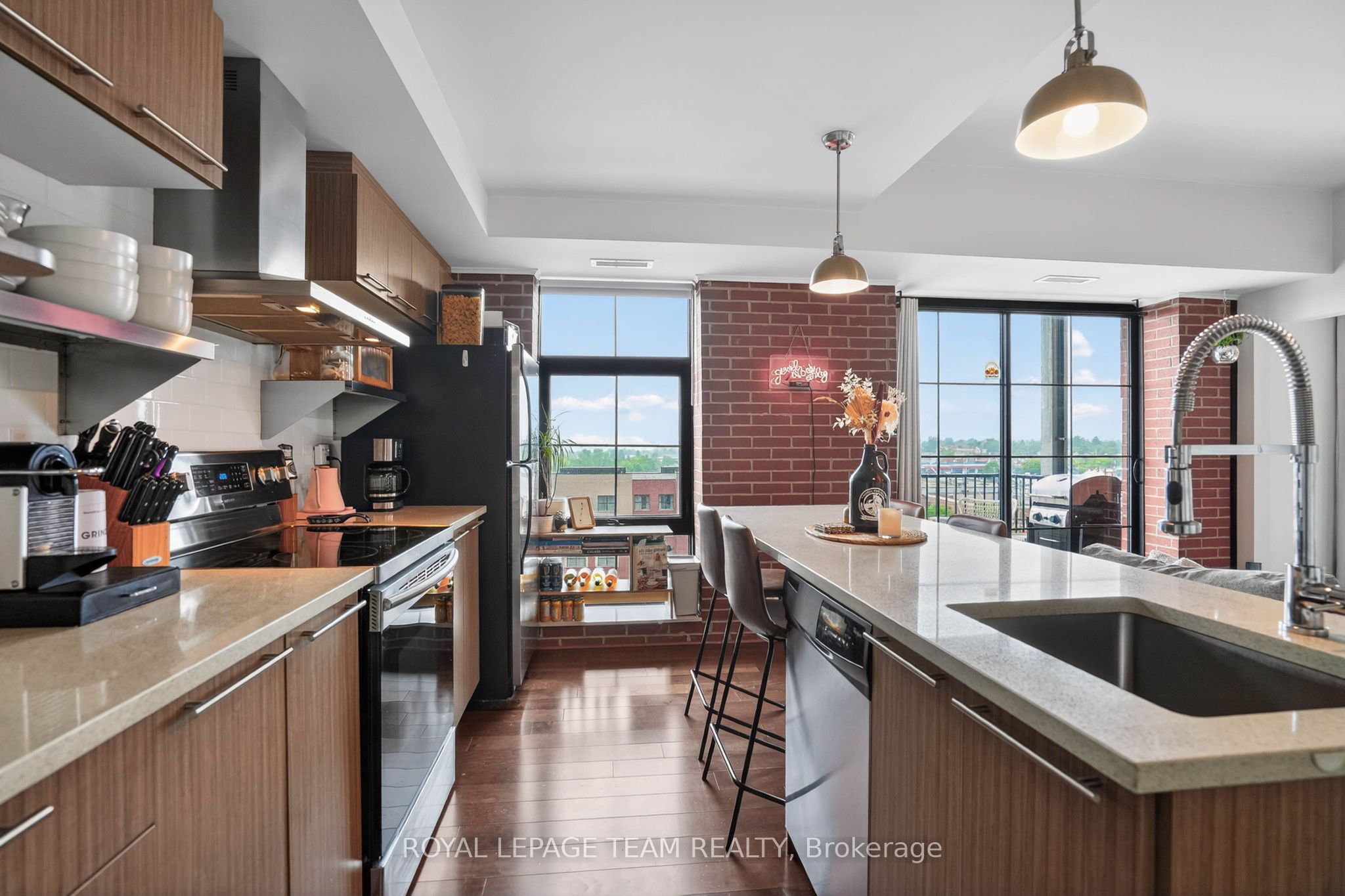 555 Anand Private 808 Property Photo 8