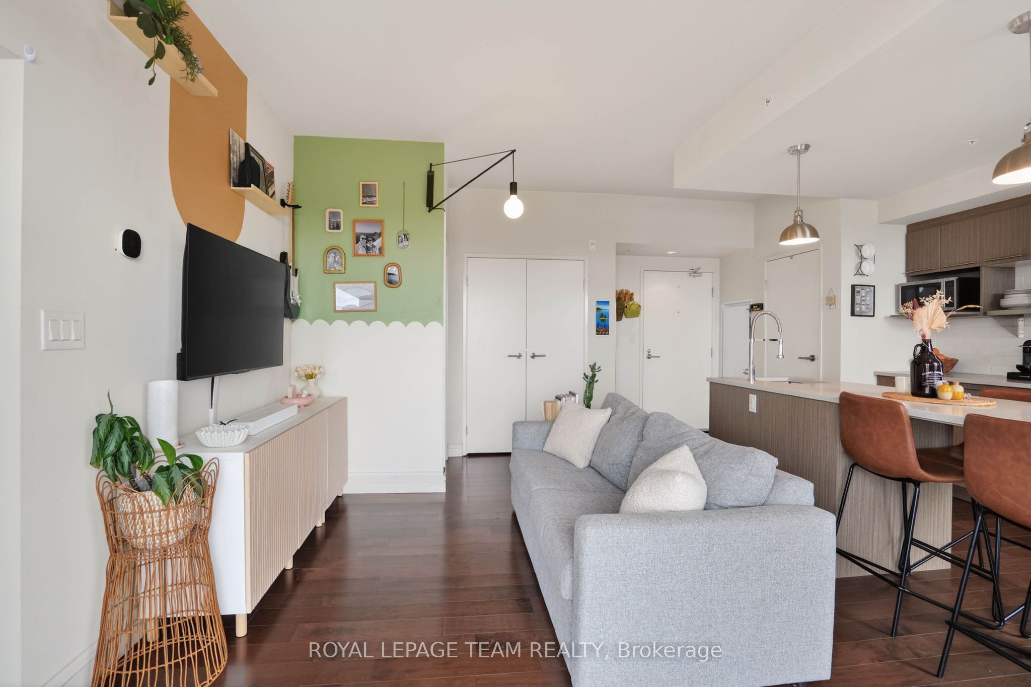 555 Anand Private 808 Property Photo 15