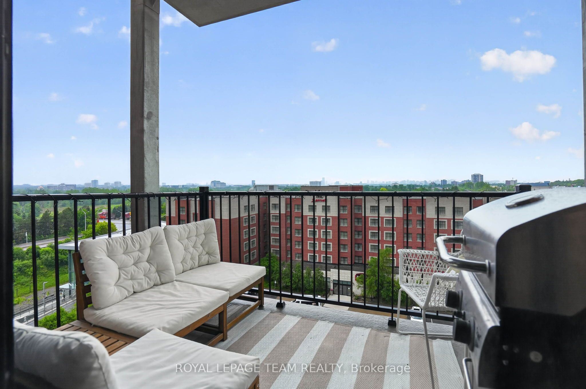 555 Anand Private 808 Property Photo 28