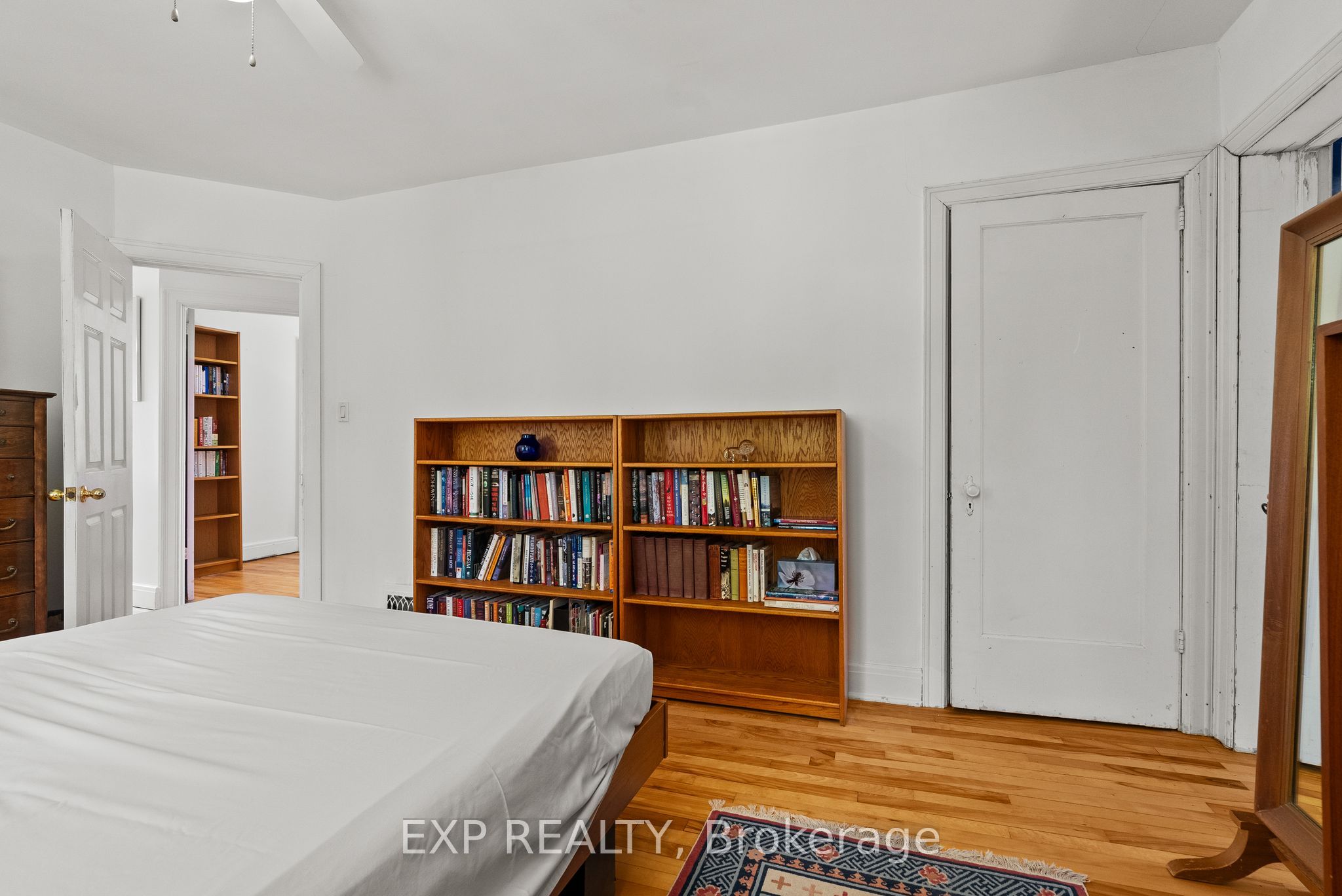 579 Broadview Avenue Property Photo 23