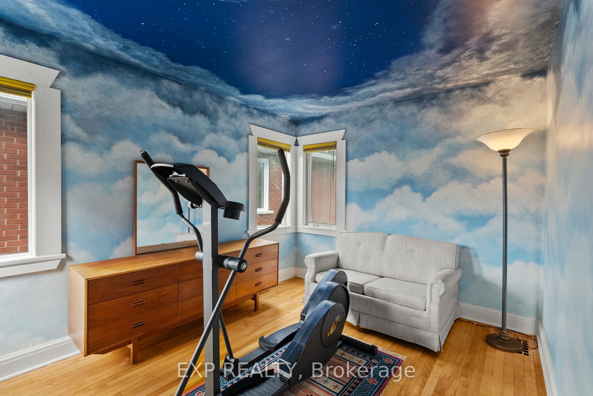 579 Broadview Avenue Property Photo 25