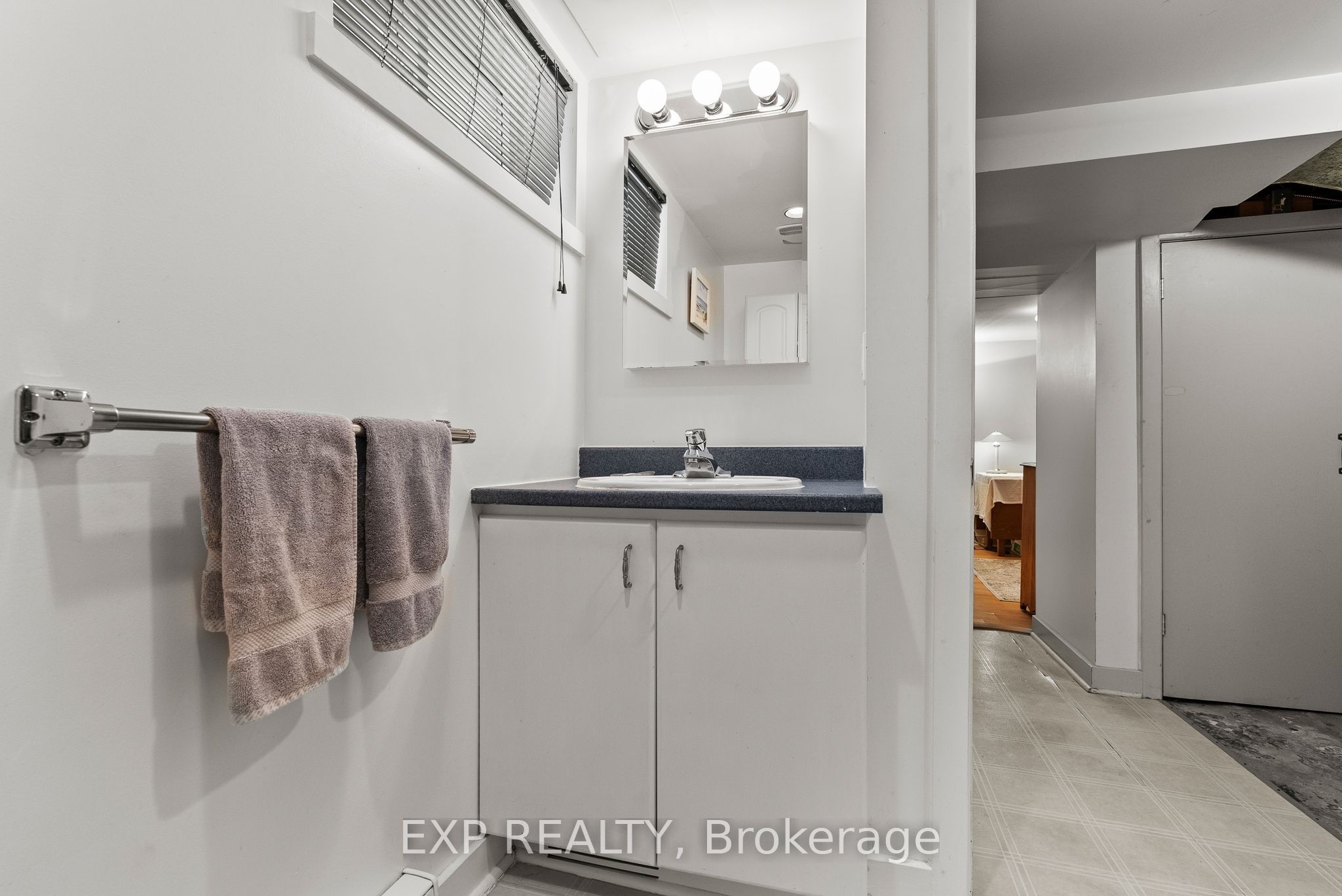 579 Broadview Avenue Property Photo 33