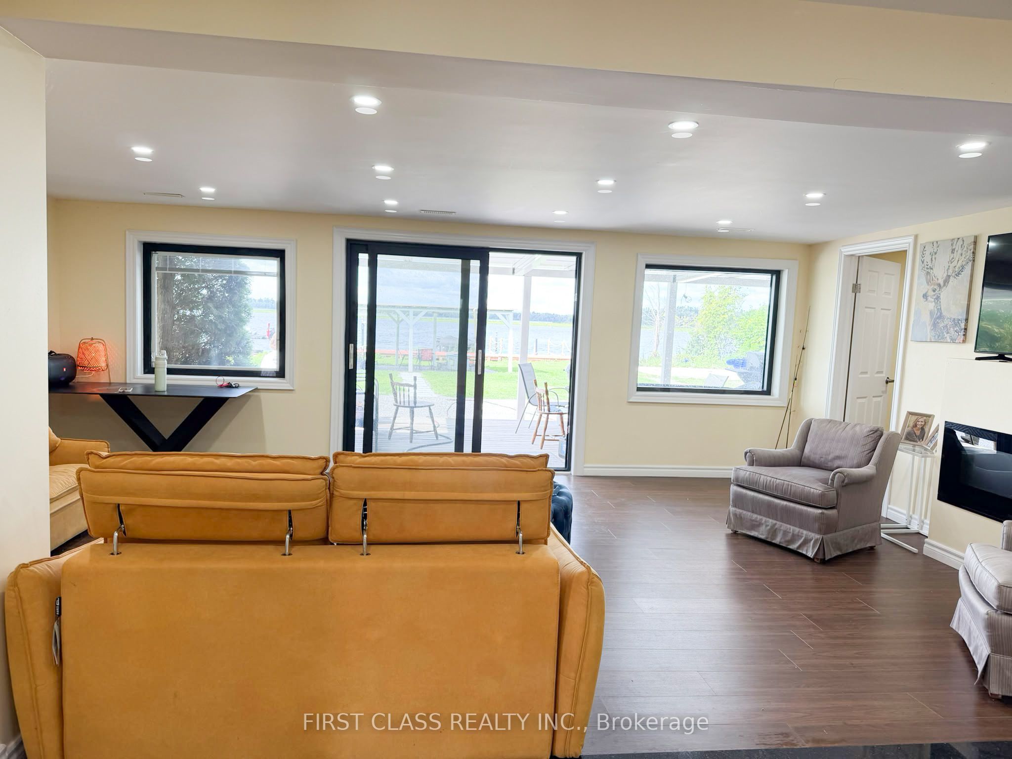 37 Laird Drive Property Photo 2
