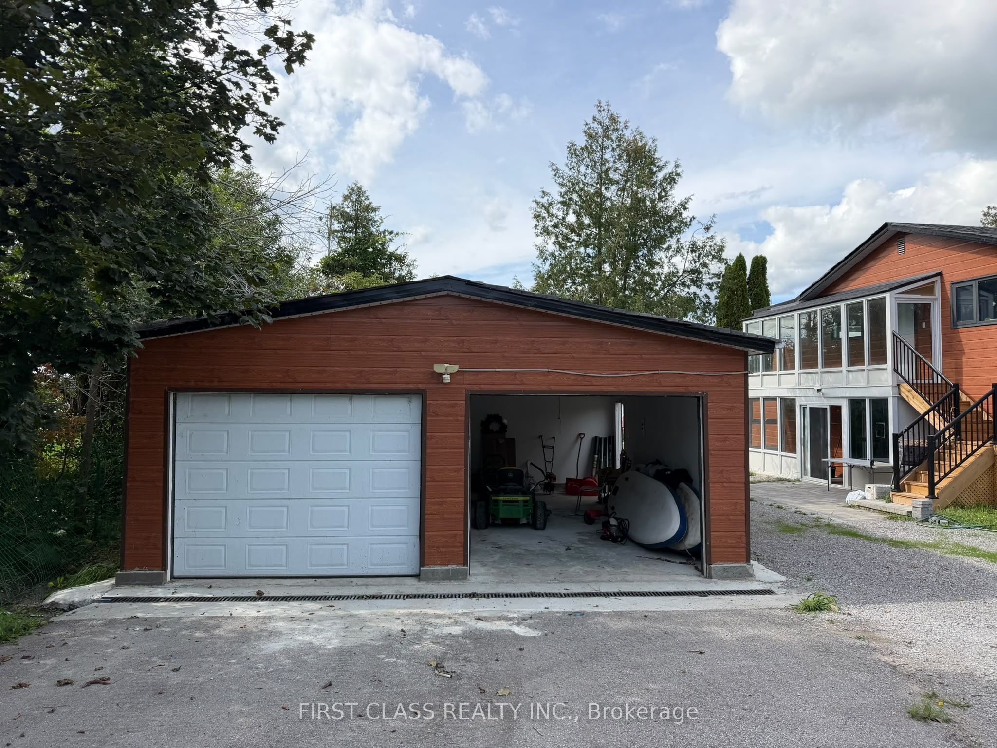 37 Laird Drive Property Photo 15