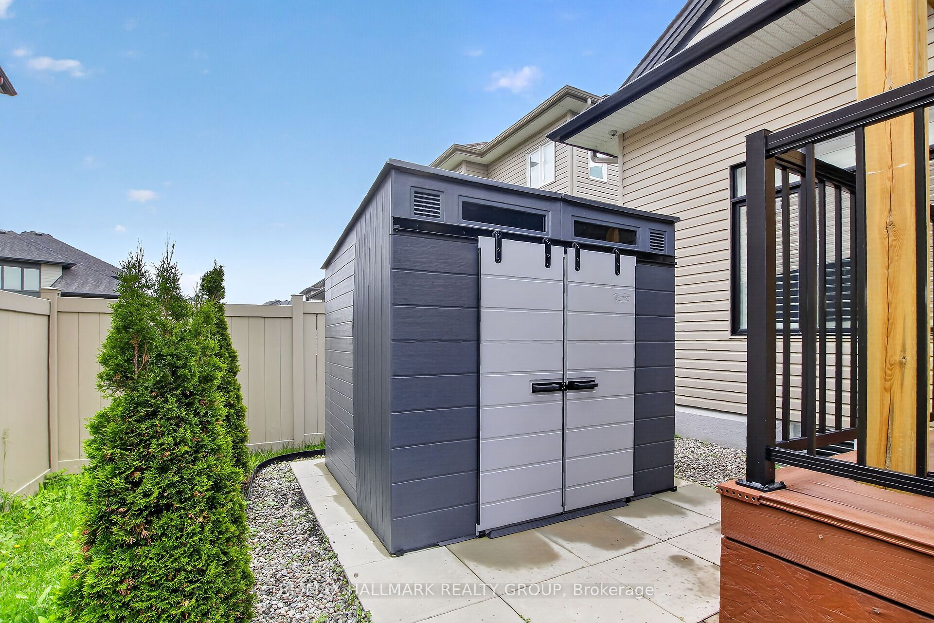 341 Serenade Crescent Property Photo 30