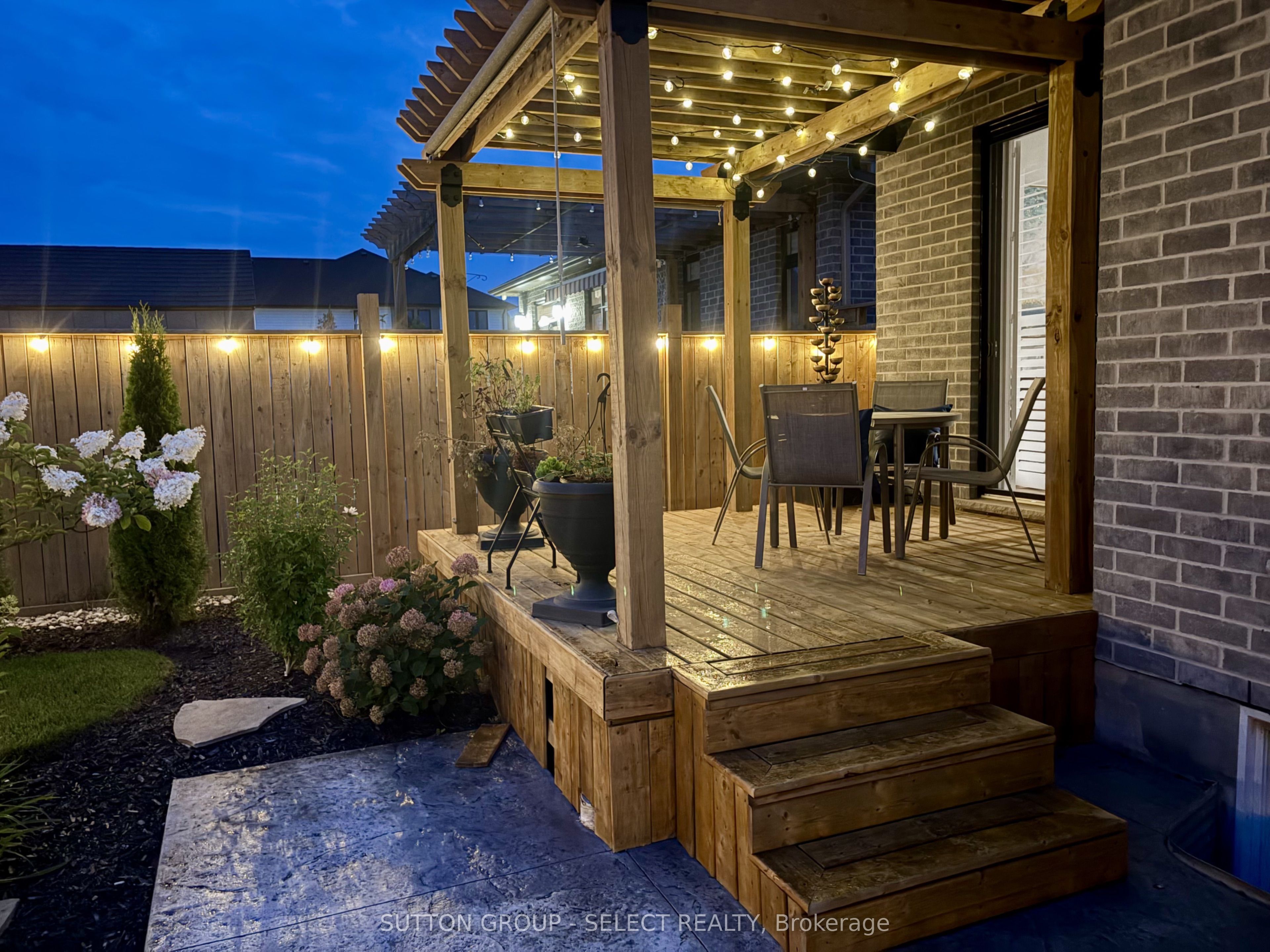 38 Royal Dornoch Drive Property Photo 2