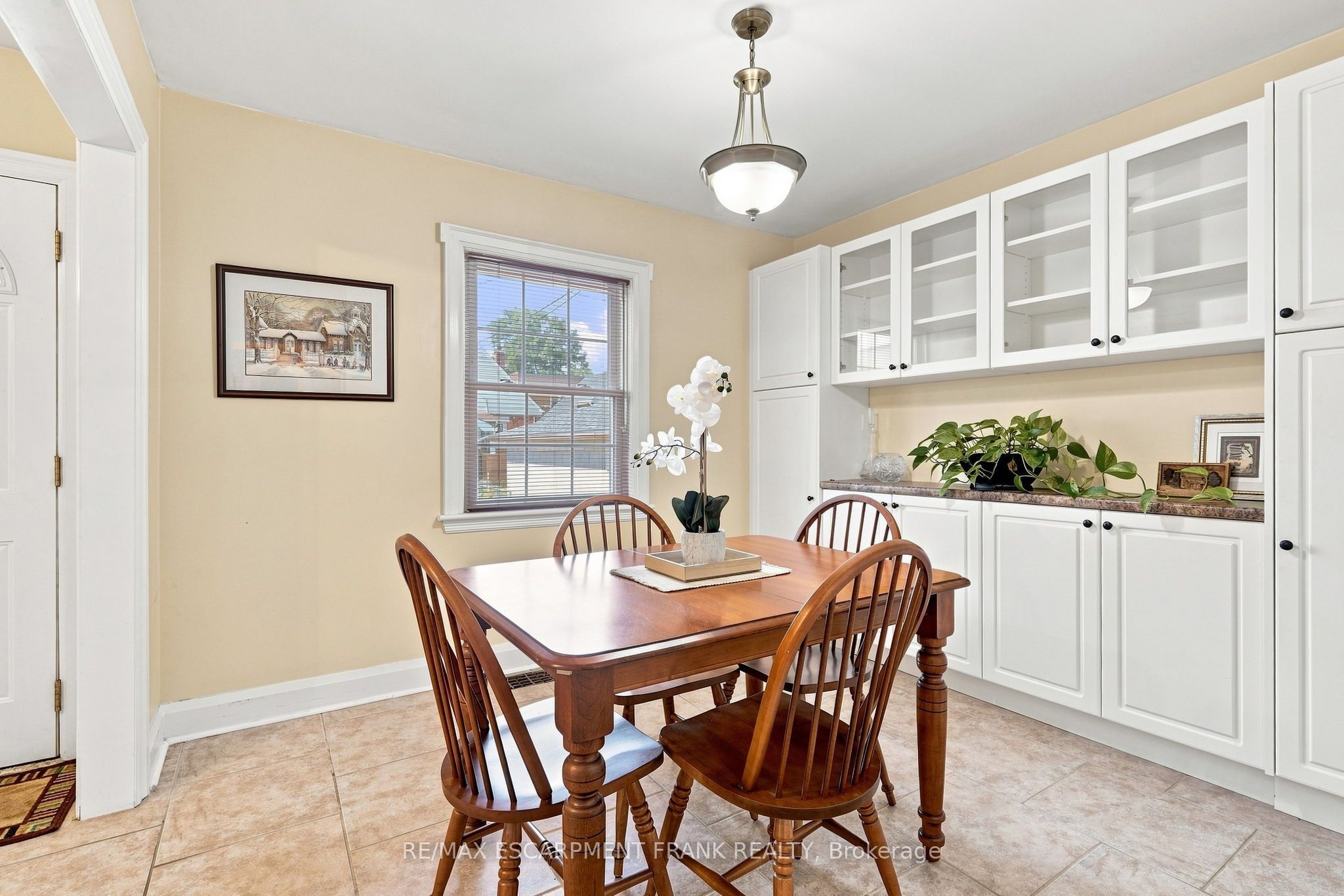 38 Garside Avenue S Property Photo 16
