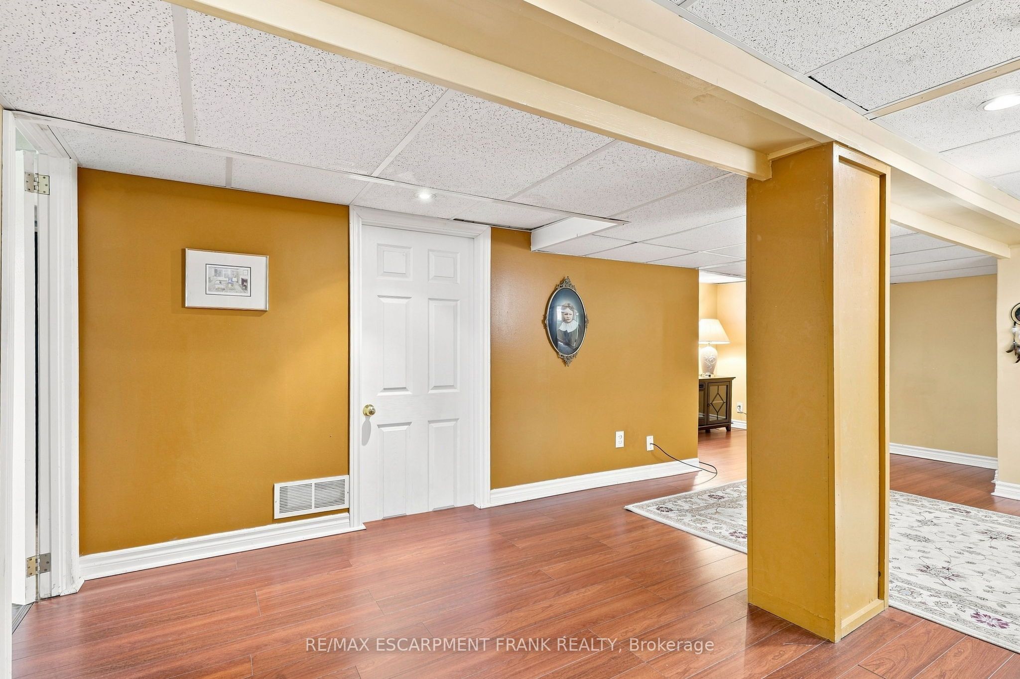 38 Garside Avenue S Property Photo 33