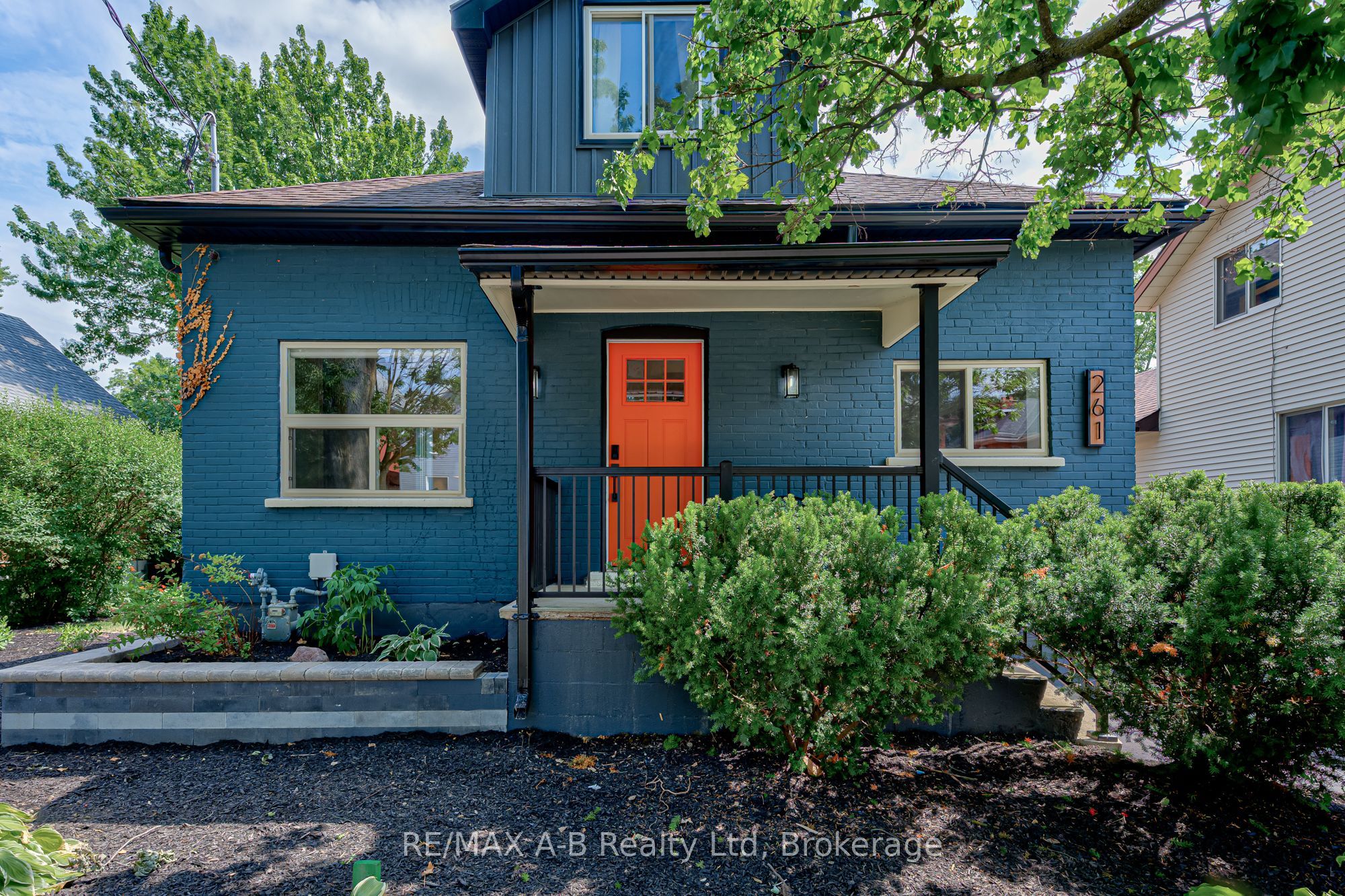 261 Albert Street Property Photo 3