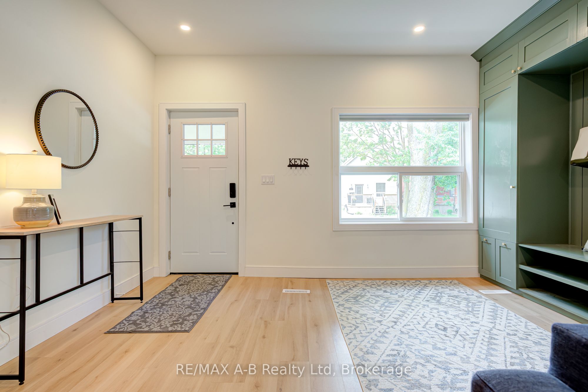 261 Albert Street Property Photo 4