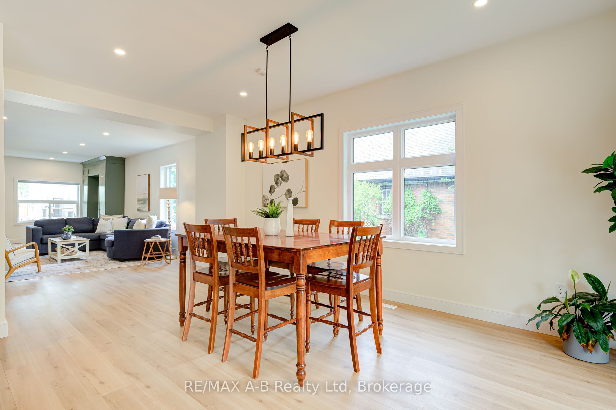 261 Albert Street Property Photo 16