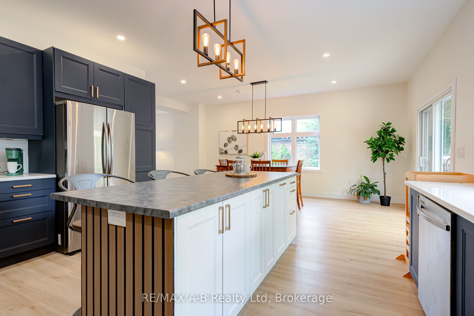 261 Albert Street Property Photo 24