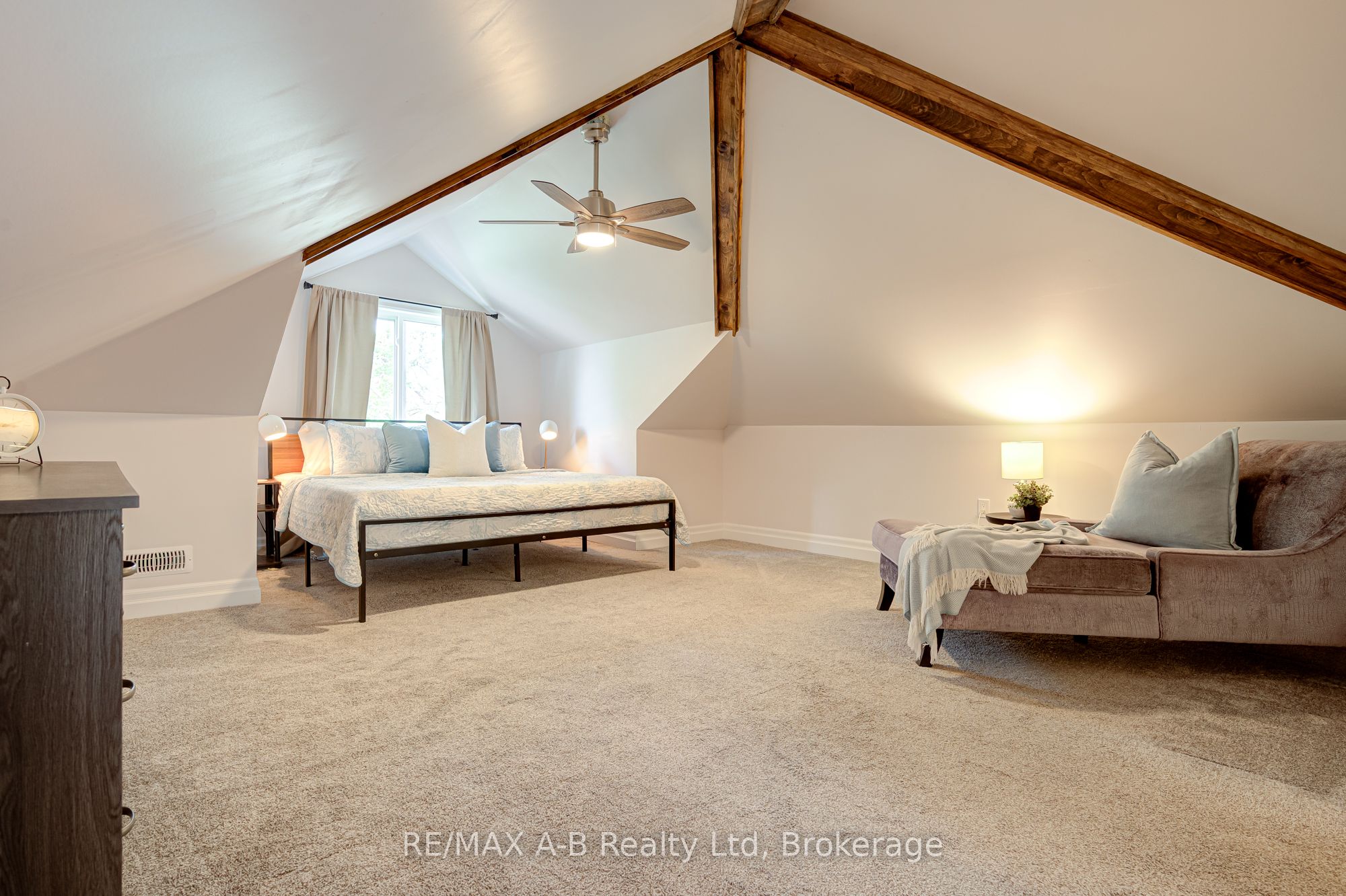 261 Albert Street Property Photo 29