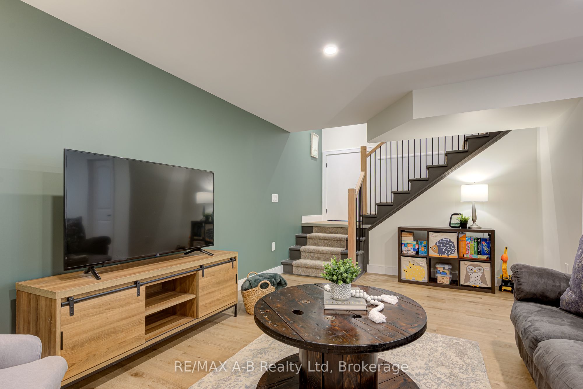 261 Albert Street Property Photo 41