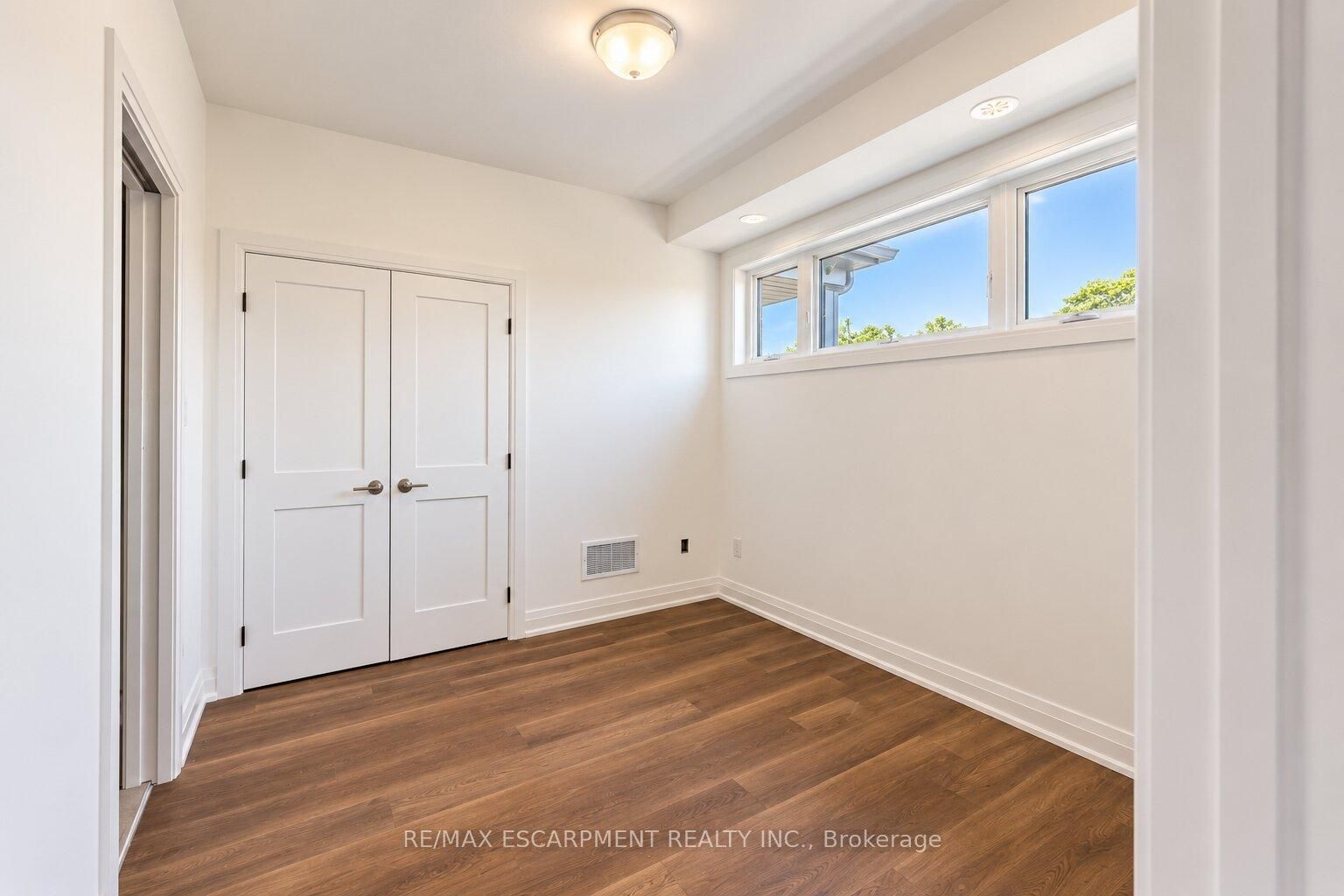 86 Poulette Street 1 Property Photo 6