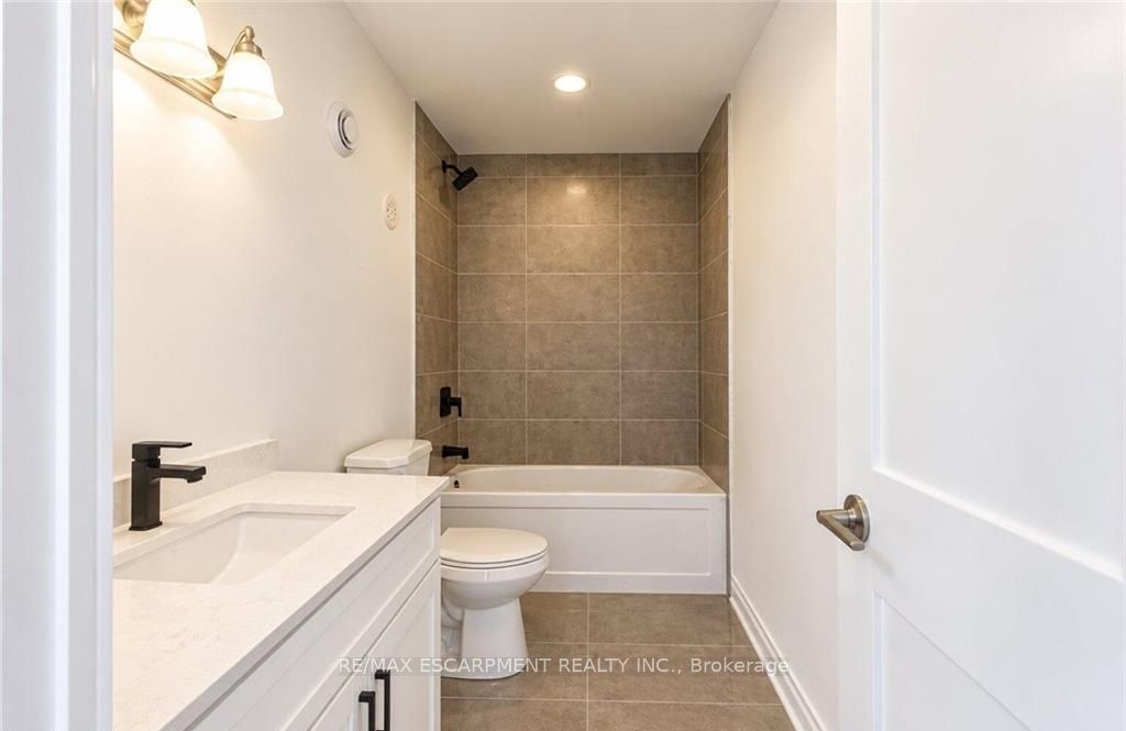 86 Poulette Street 1 Property Photo 12