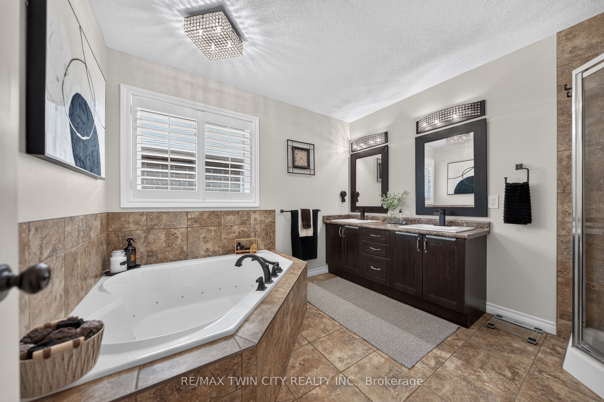 101 Fitzgerald Drive Property Photo 30
