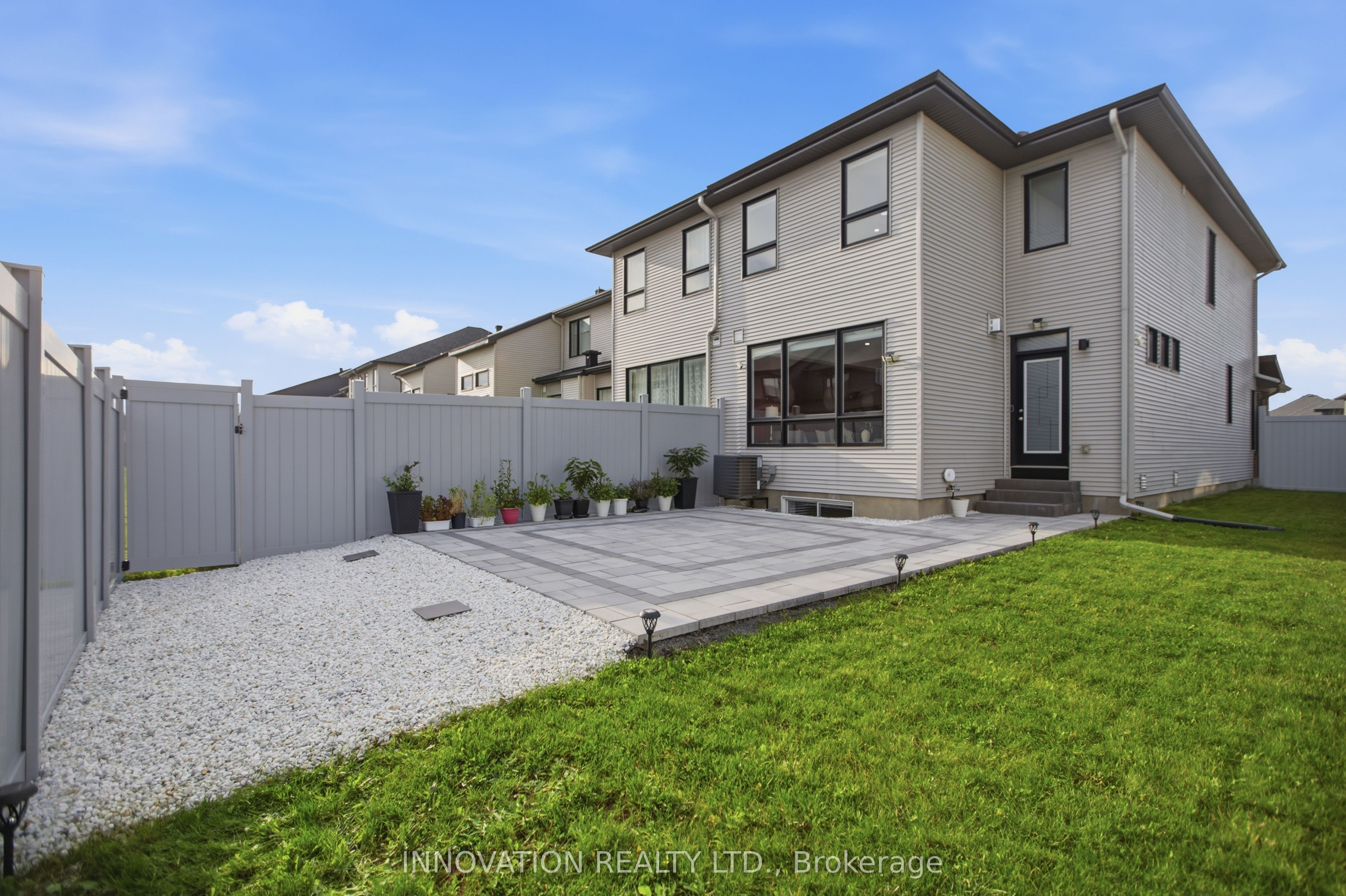 39 Hermes Avenue Property Photo 32