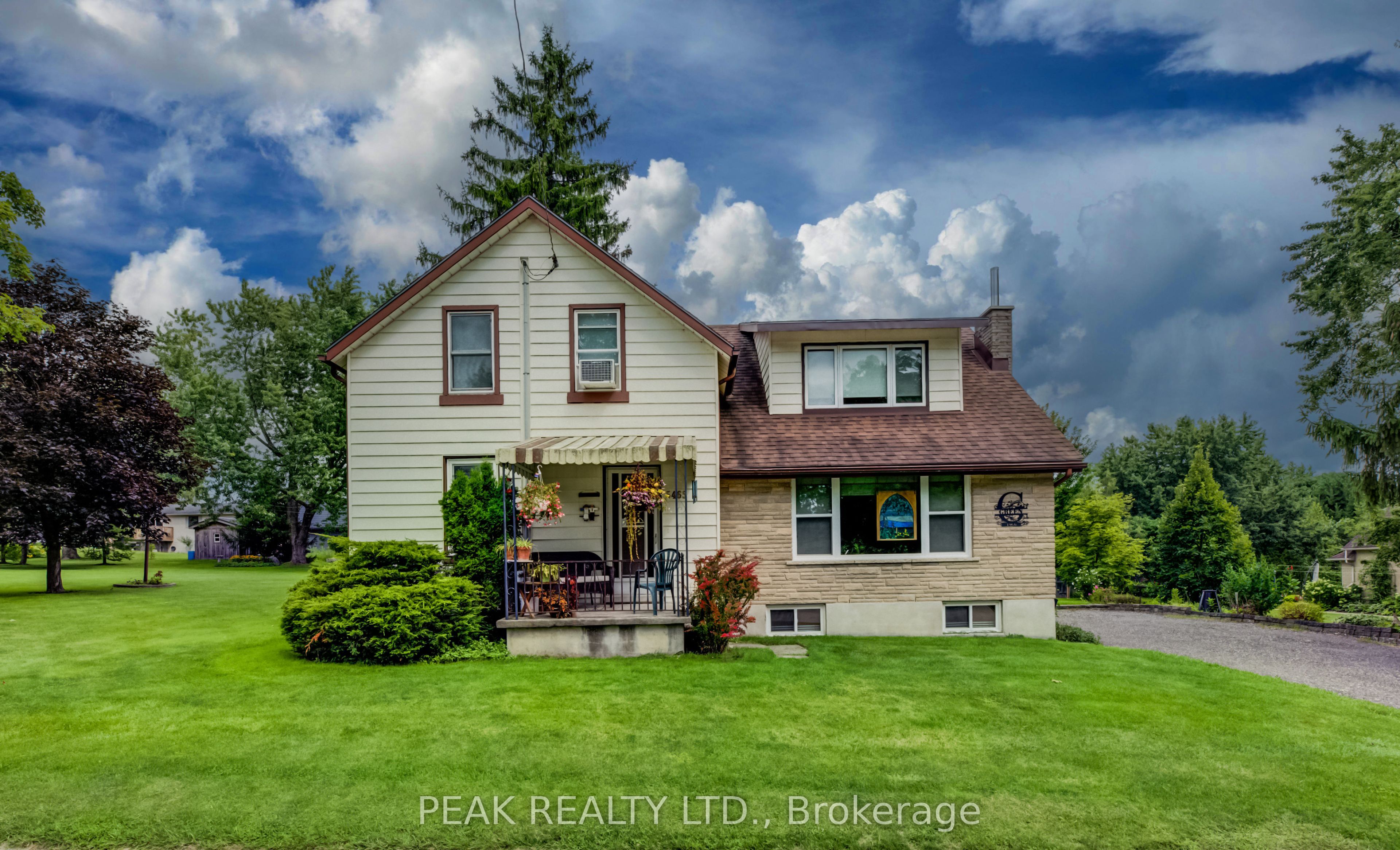 5465 King Street Property Photo 1