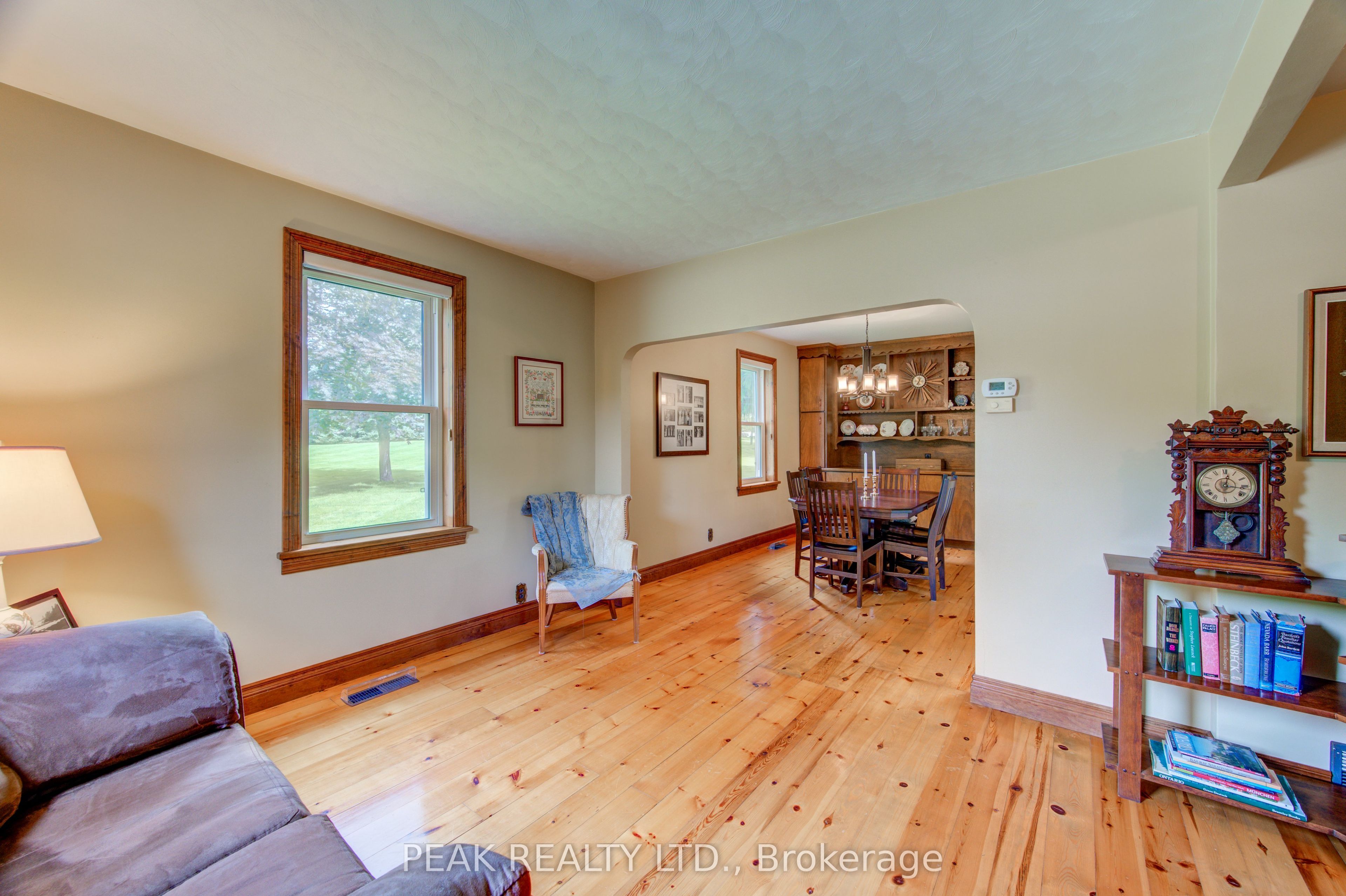 5465 King Street Property Photo 11