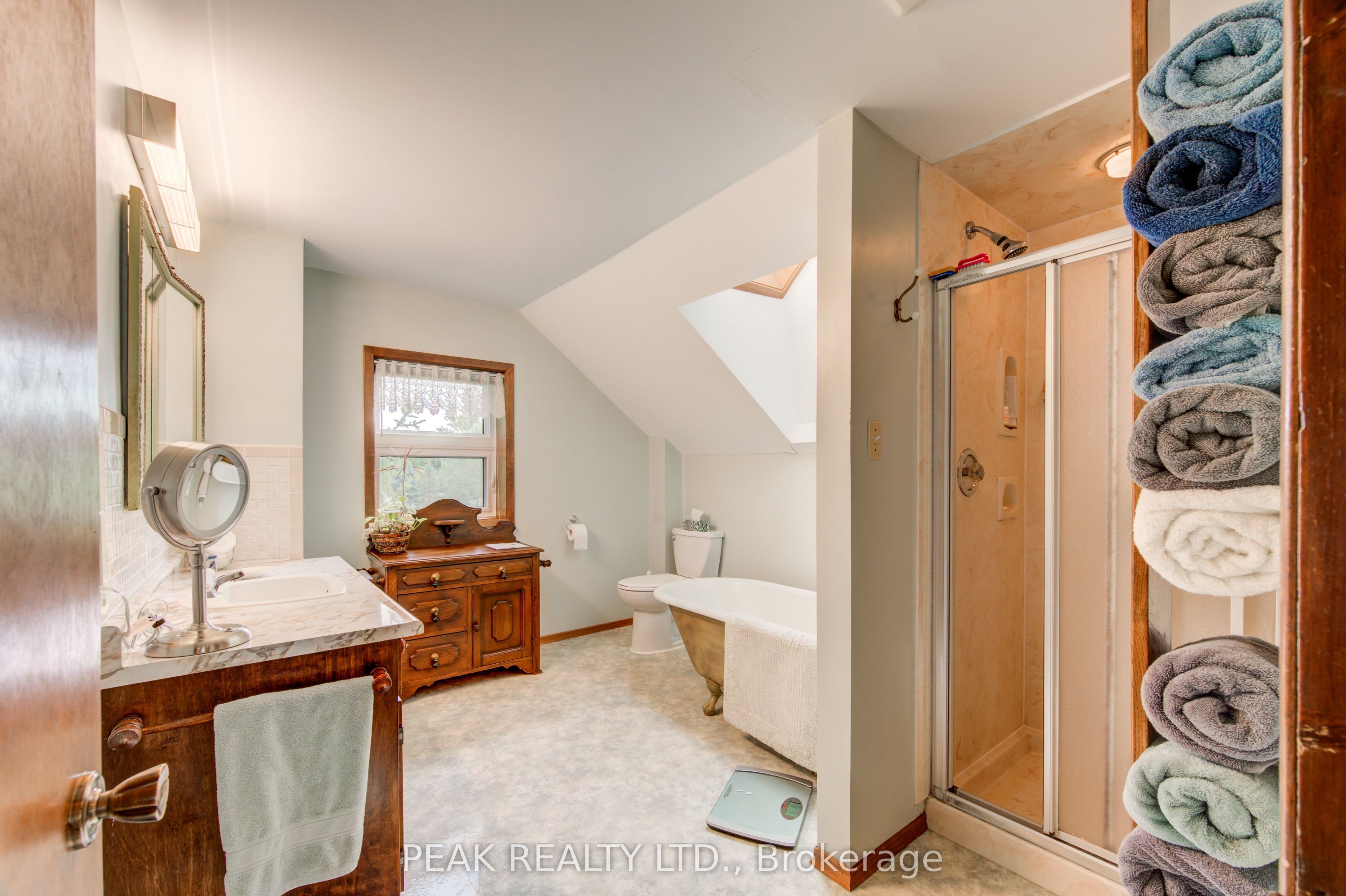 5465 King Street Property Photo 31