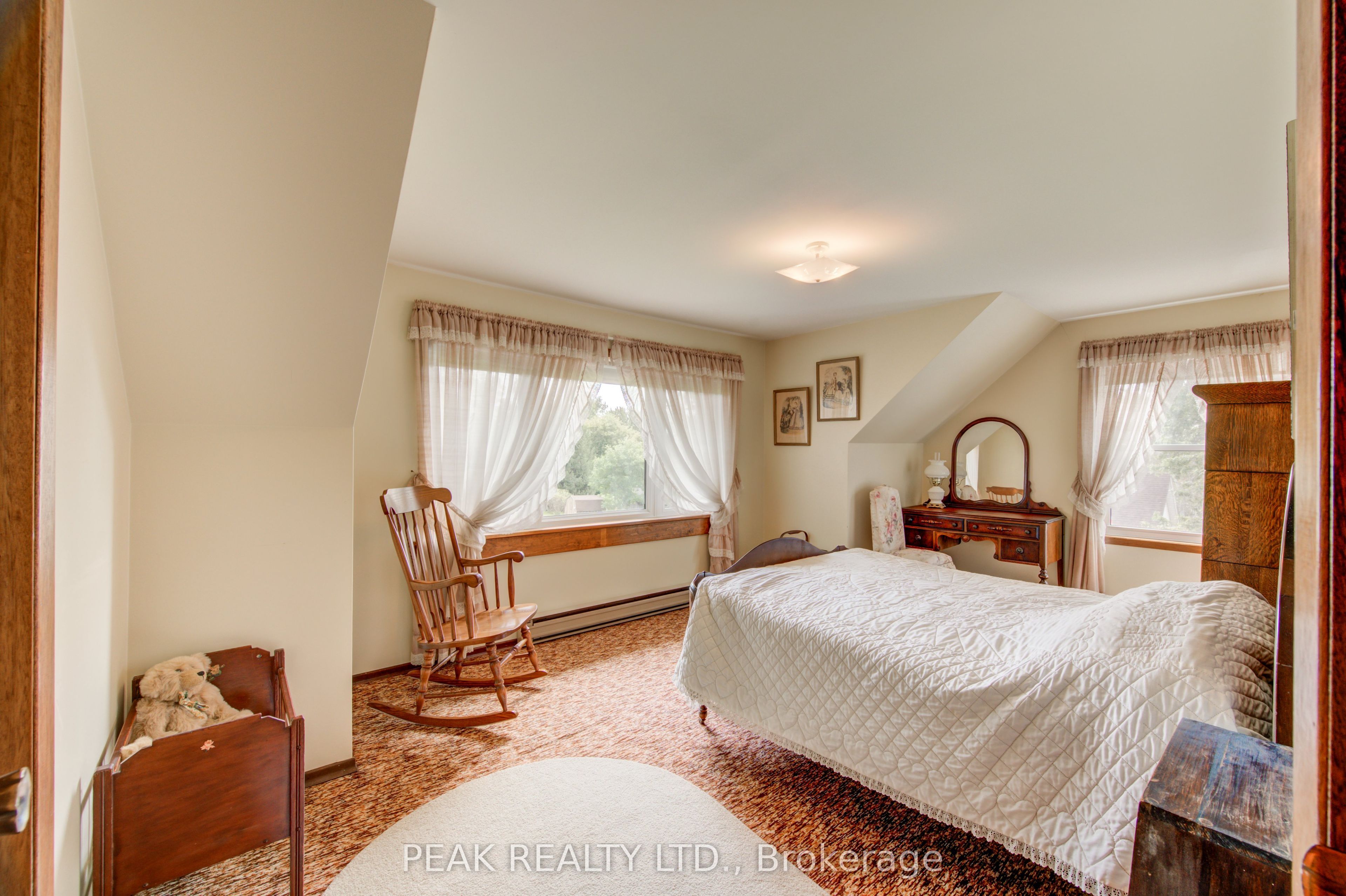 5465 King Street Property Photo 36