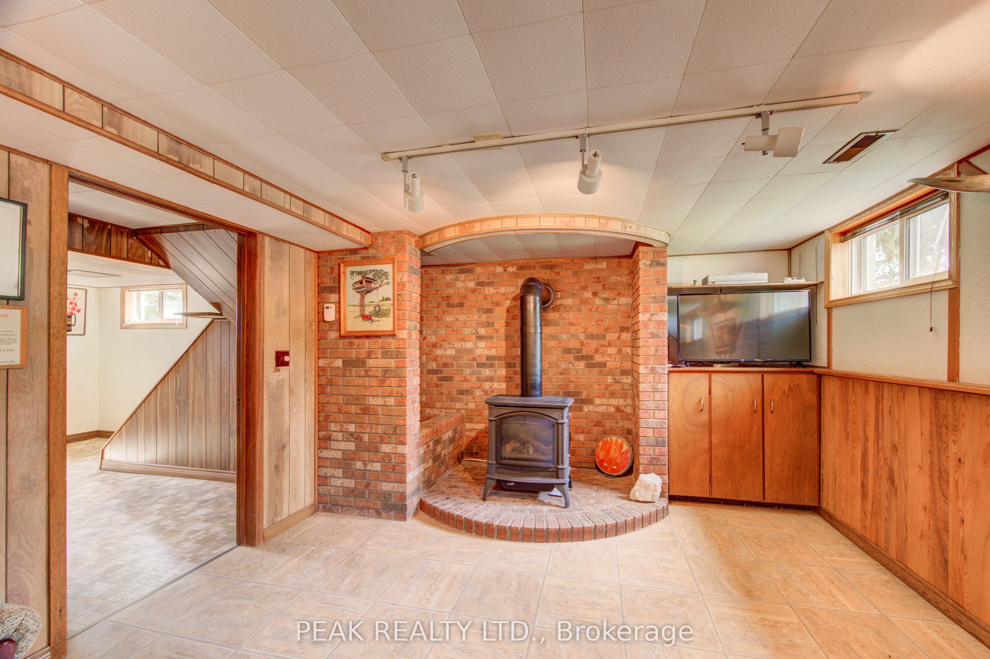 5465 King Street Property Photo 42