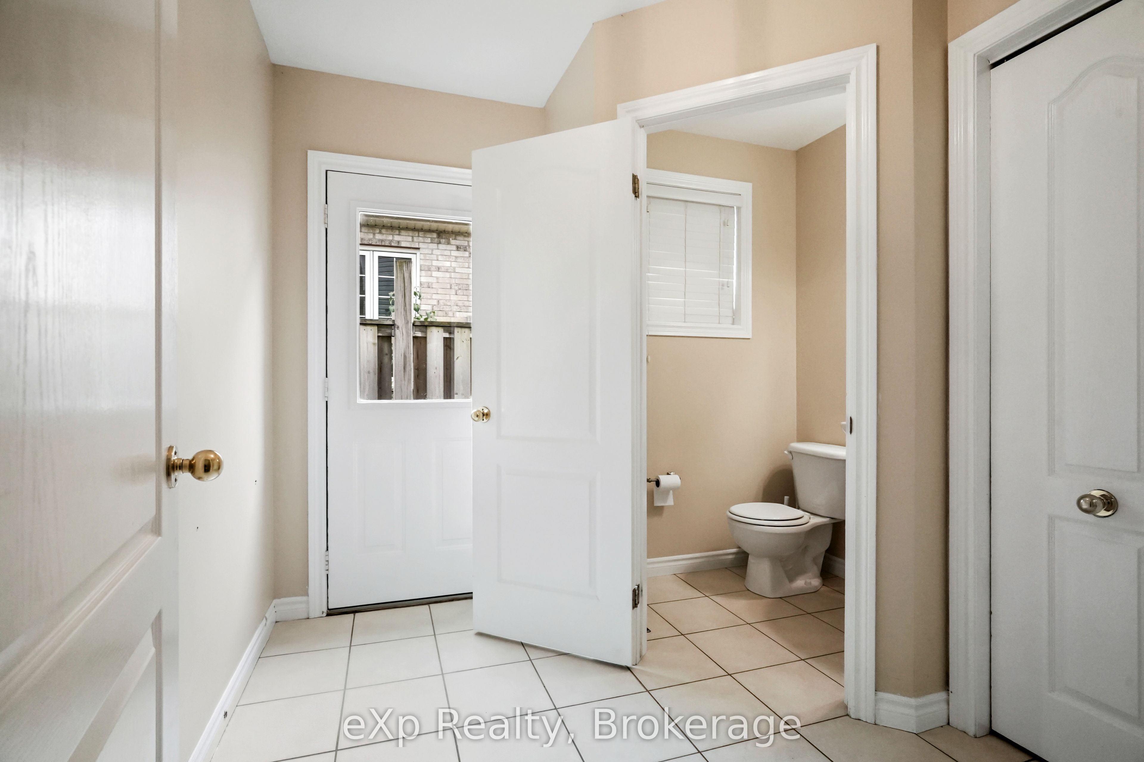 29 Maple Street Property Photo 18
