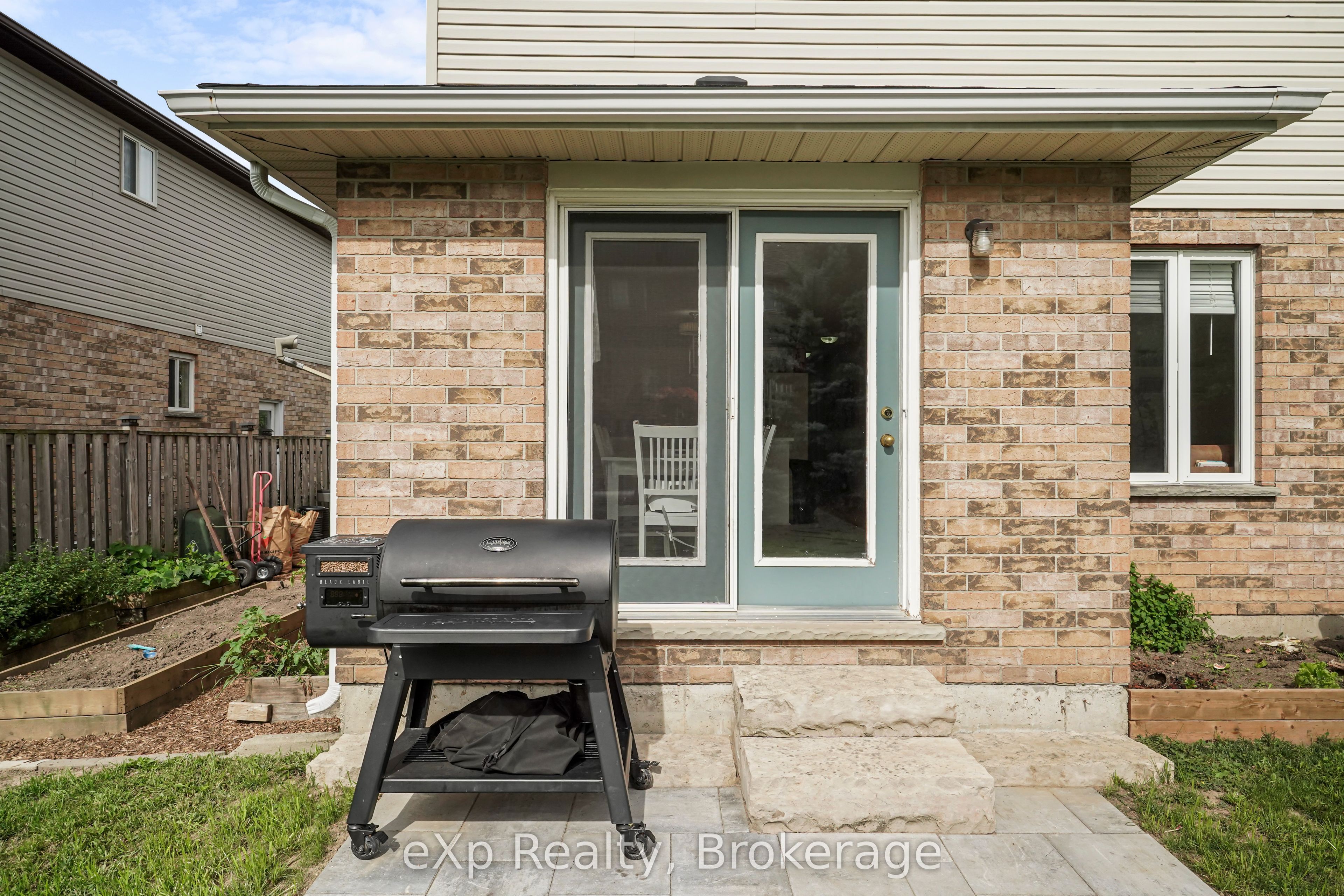 29 Maple Street Property Photo 45
