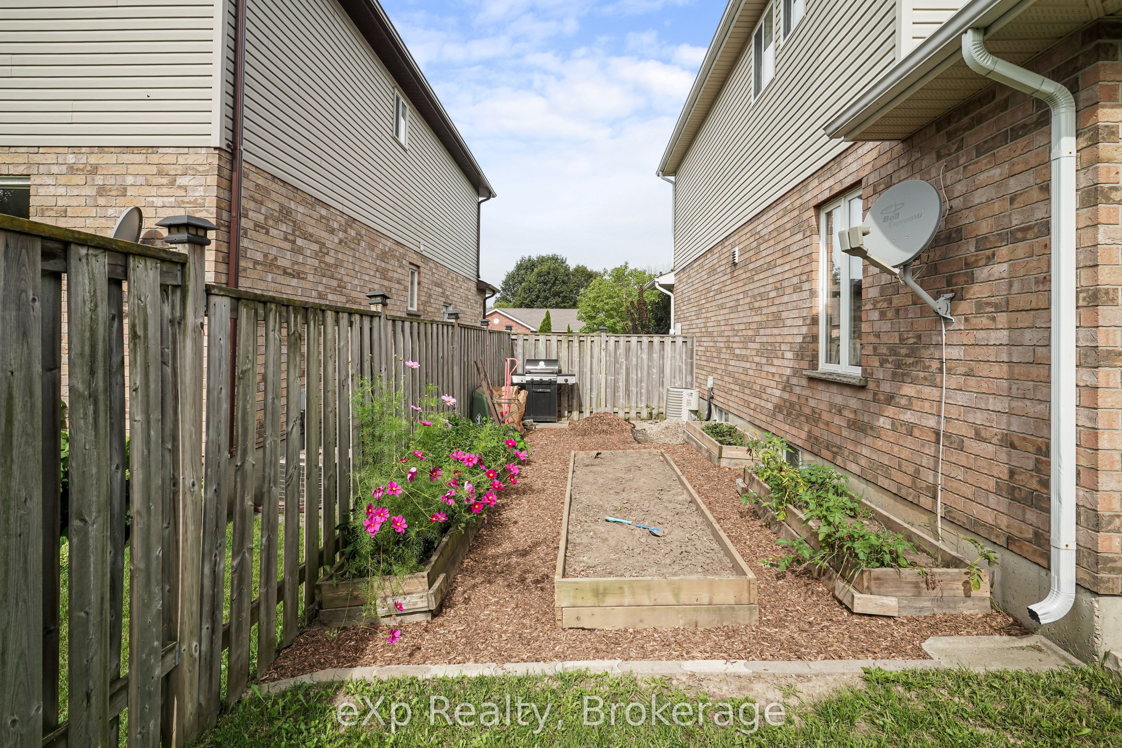 29 Maple Street Property Photo 49