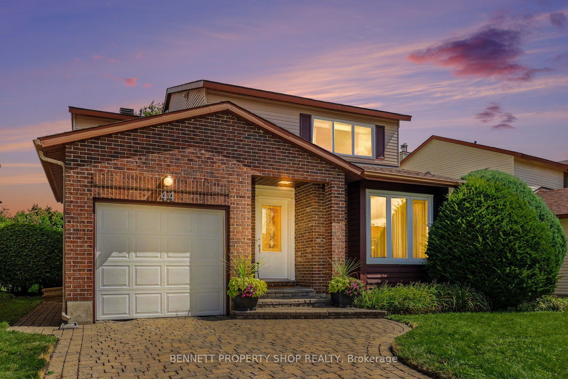 44 Farm Gate Crescent