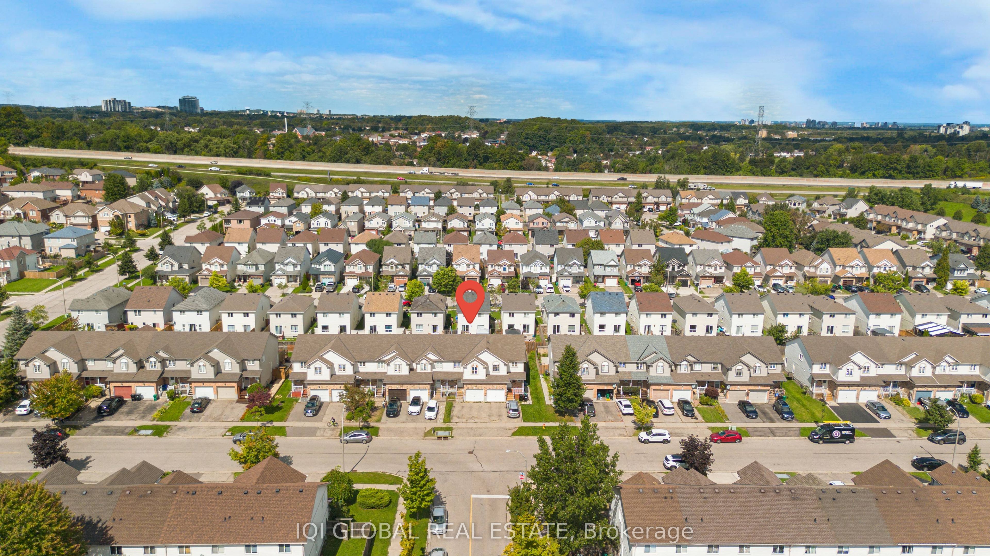 94 N Foxglove Crescent N Property Photo 1