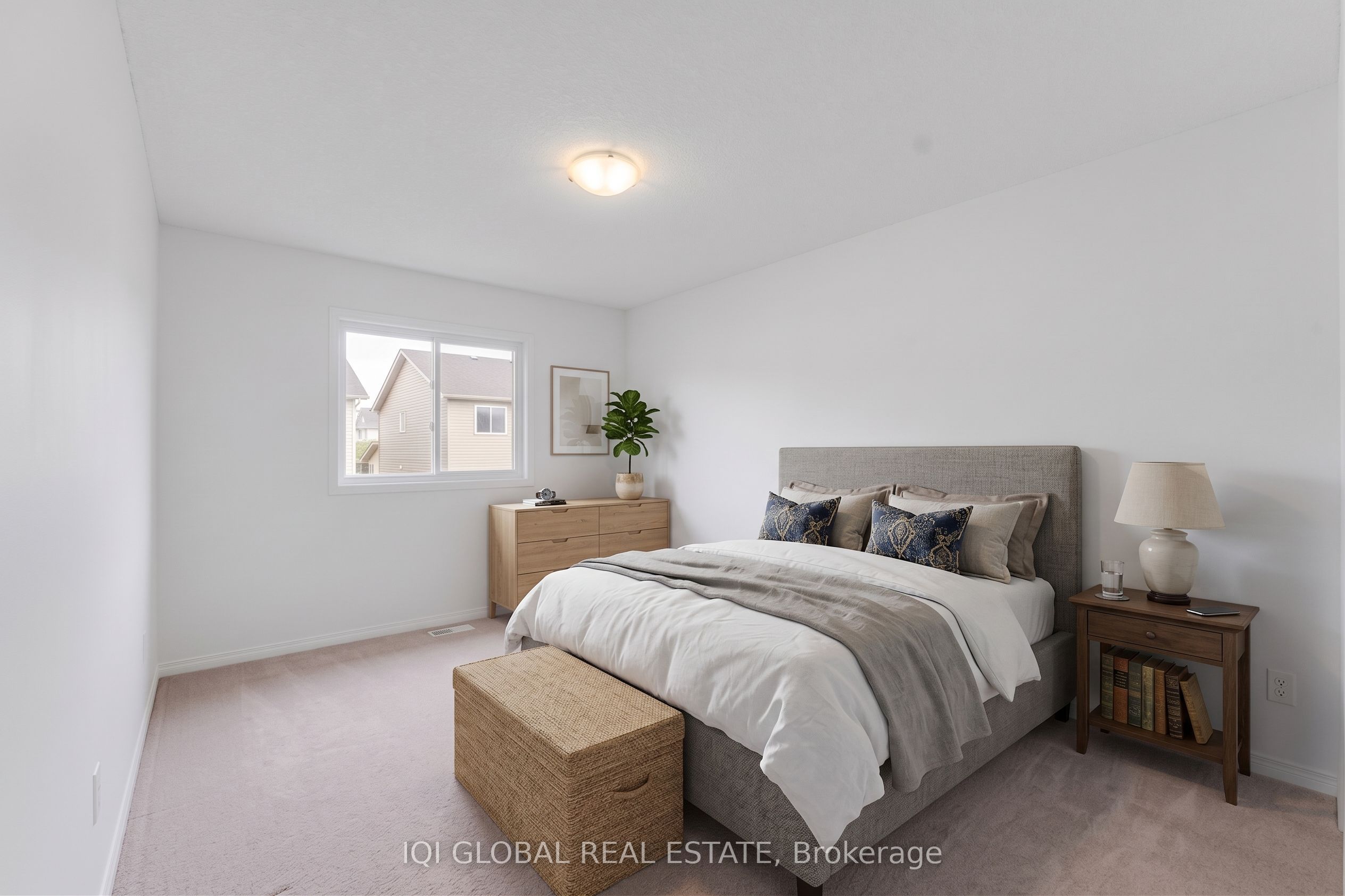 94 N Foxglove Crescent N Property Photo 25